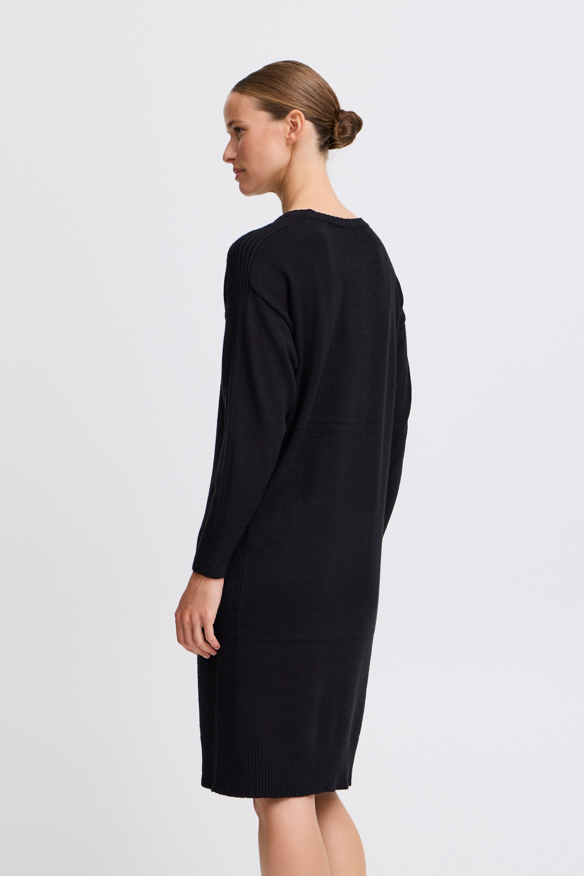 b.young Strickkleid Kleid BYMANINA