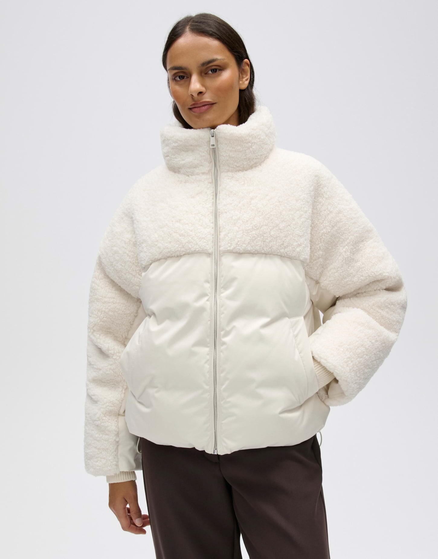 OPUS Winterjacke Hazy aus weichem Teddyplüsch Weite Passform für stilvolle und bequeme Alltagslooks