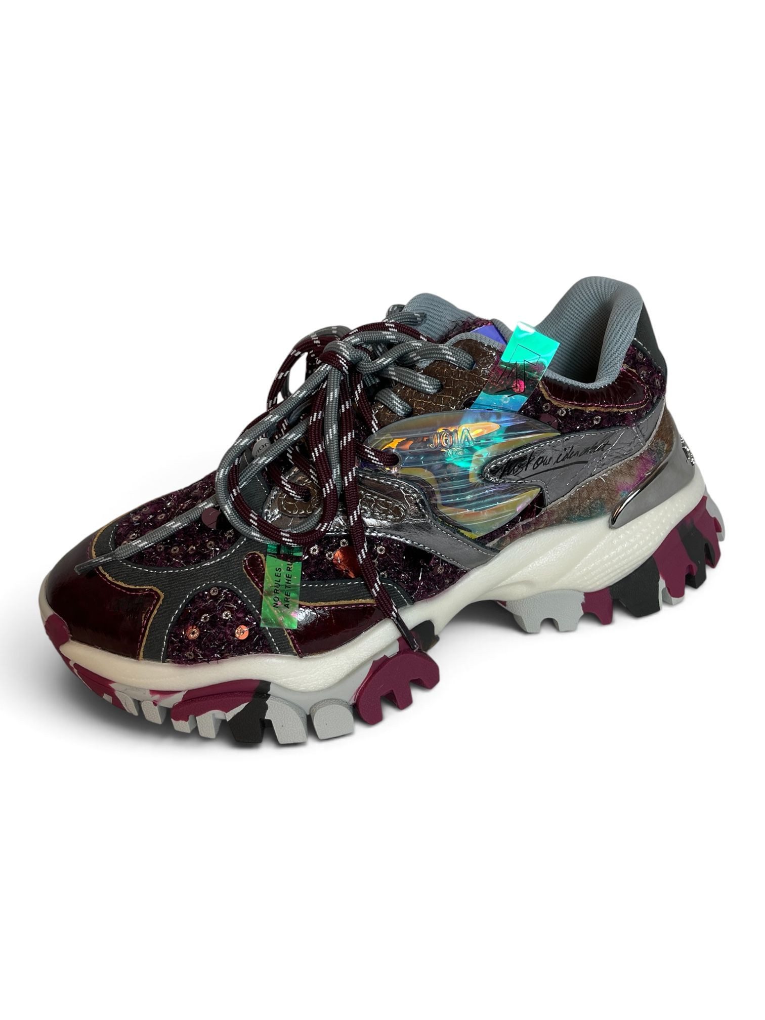 JOIA Sneaker