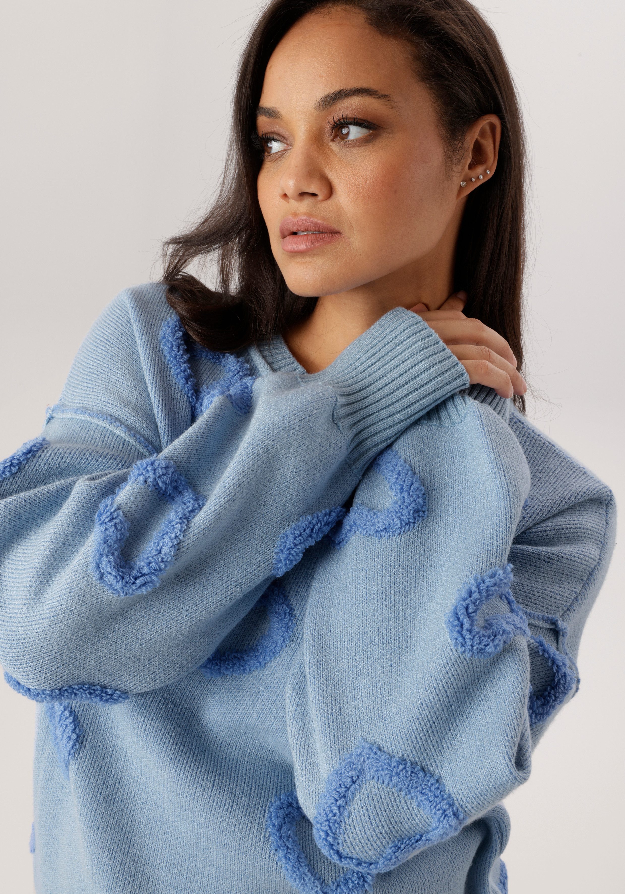 Aniston PLUS Strickpullover mit aufgestrickten Herzen
