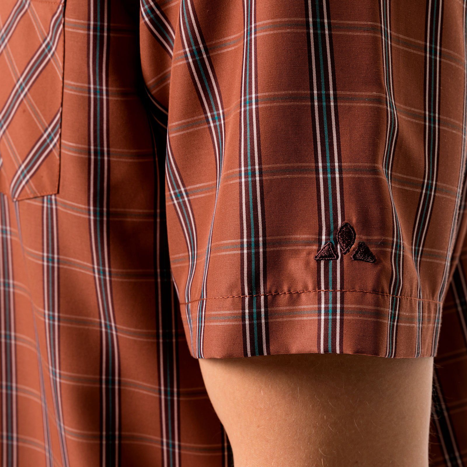 Shirt auburn hergestellt Albsteig 42636-359 Funktionshemd aus III Holzfasern VAUDE