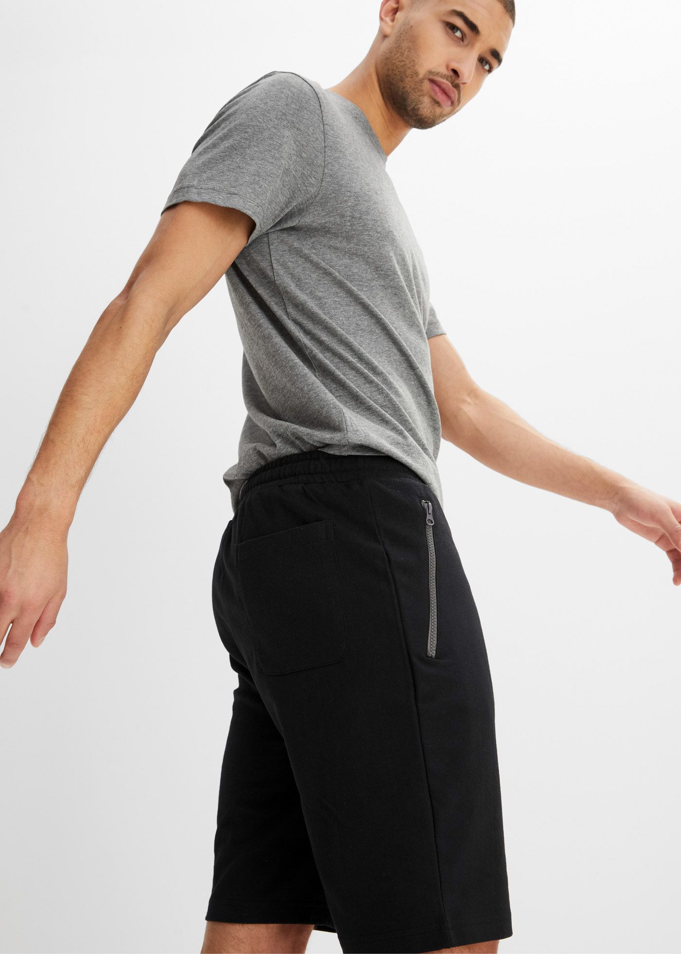 bonprix Sweatbermudas aus Baumwolle und Polyester, mit Reißverschluss-Taschen, regular fit