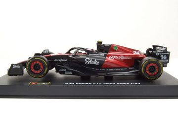 Bburago Modellauto Alfa Romeo C43 Formel 1 2023 #24 Zhou mit Figur Modellauto 1:43 Bburag, Maßstab 1:43