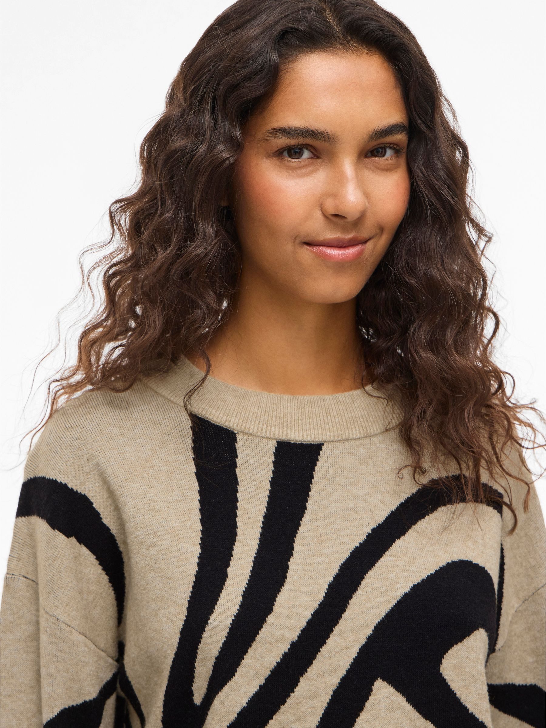 Vila Strickpullover Stylisher Pullover mit modernen grafischen Linien (1-tl günstig online kaufen