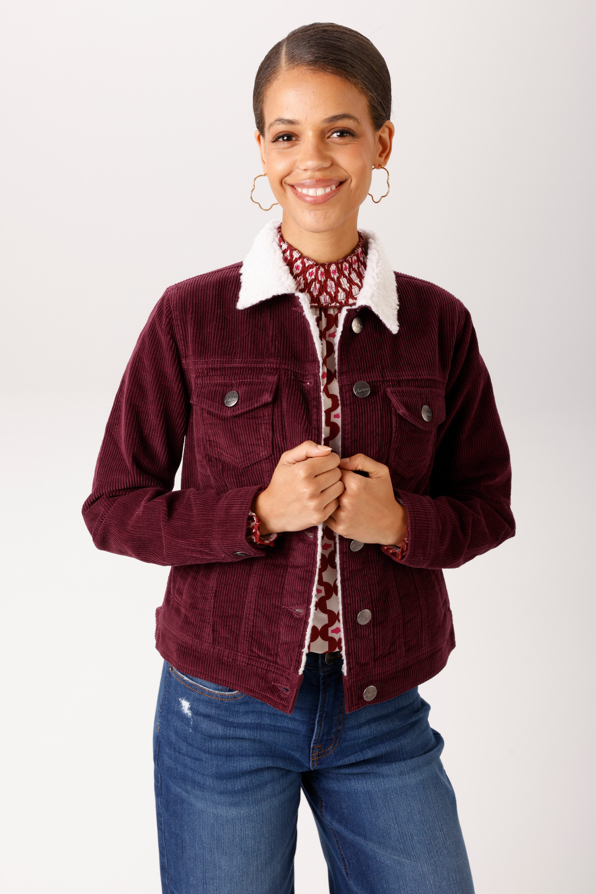 Aniston CASUAL Cordjacke mit weichem Teddy-Plüsch am Kragen - NEUE KOLLEKTION. € 59,99, (€ 59,99 pro 1 Stk).