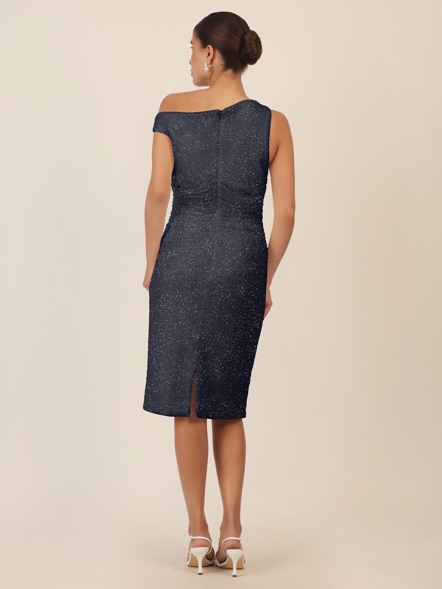 Apart Abendkleid mit Raffungen