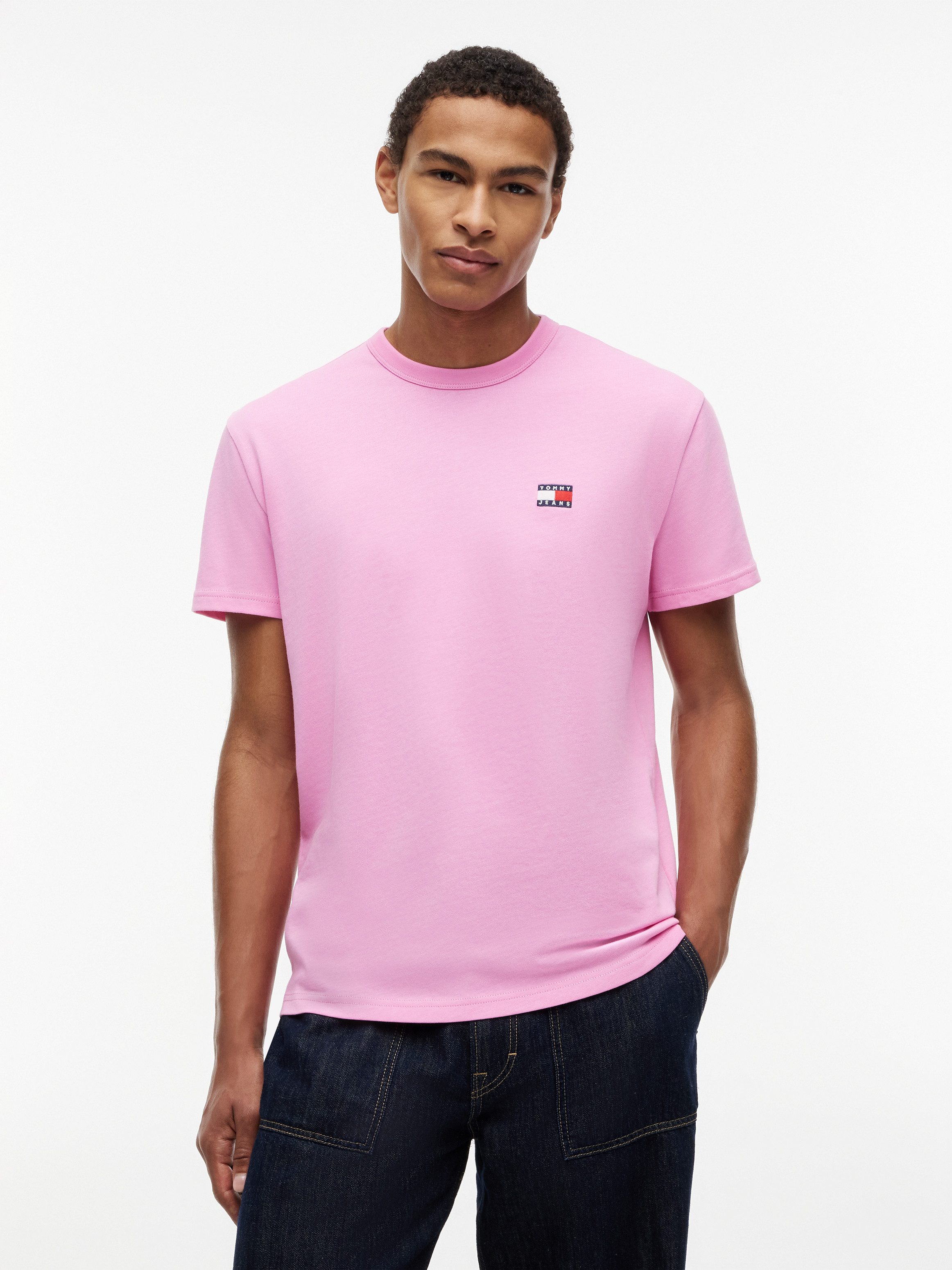 Tommy Jeans T-Shirt TJM REG BADGE TEE EXT mit Logostickerei