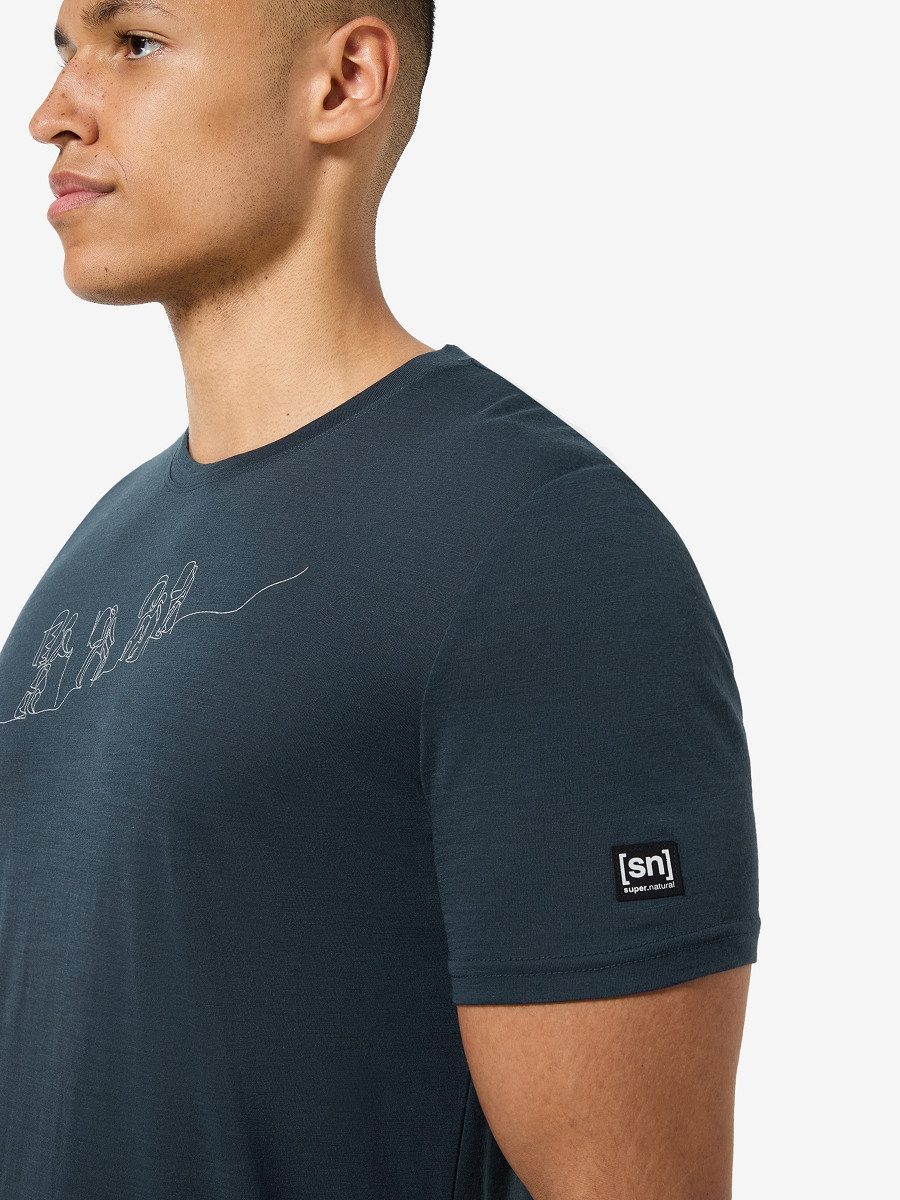 SUPER.NATURAL T-Shirt für Herren, aus Merinowolle M HIKING TEE mit coolem Outdoor Motiv
