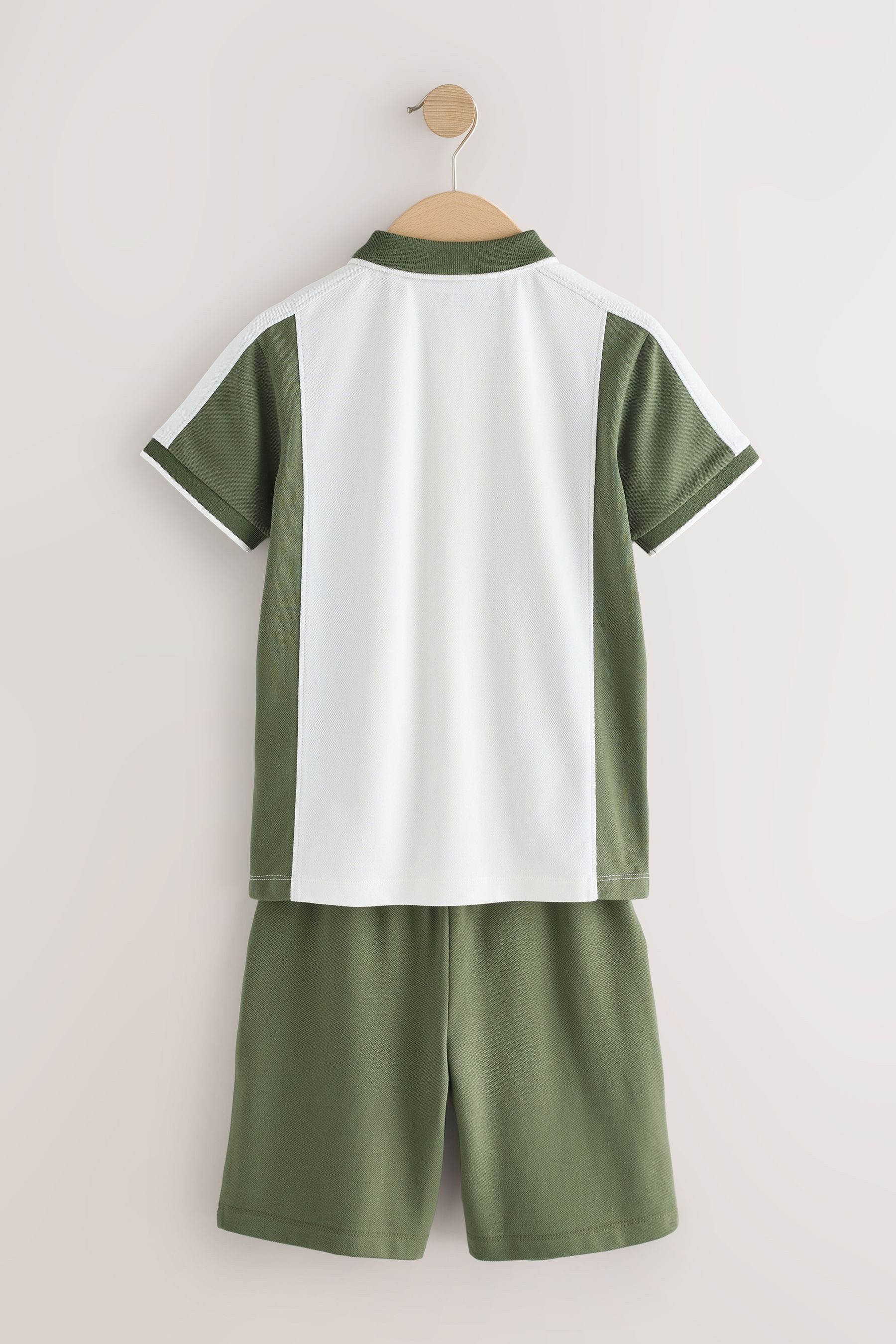 Next Shirt & Shorts Poloshirt mit Blockfarben und Shorts (2-tlg)