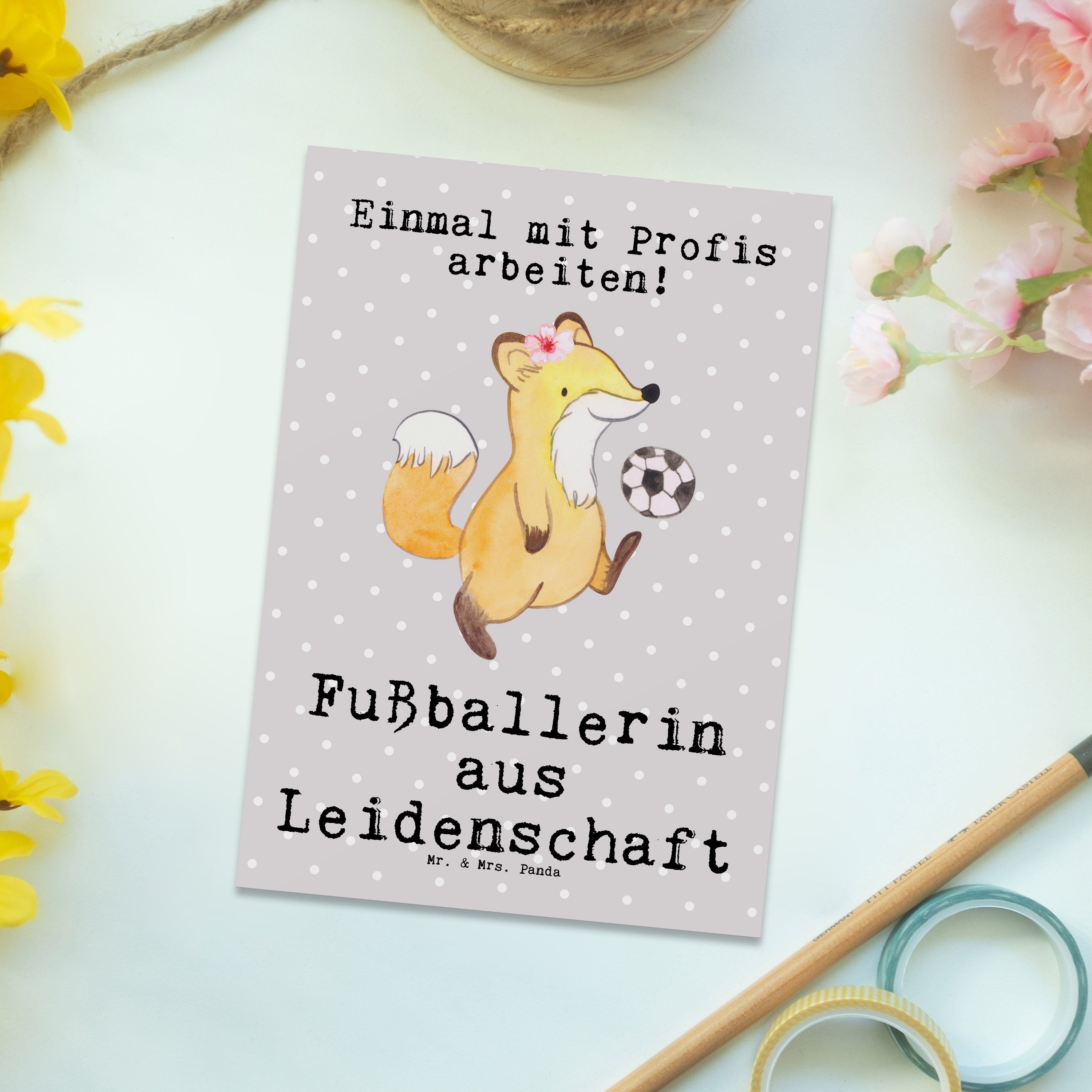 Mr. & Mrs. Panda Leidenschaft aus - Grußkarte, Ar Grau Pastell Geschenk, - Fußballerin Postkarte