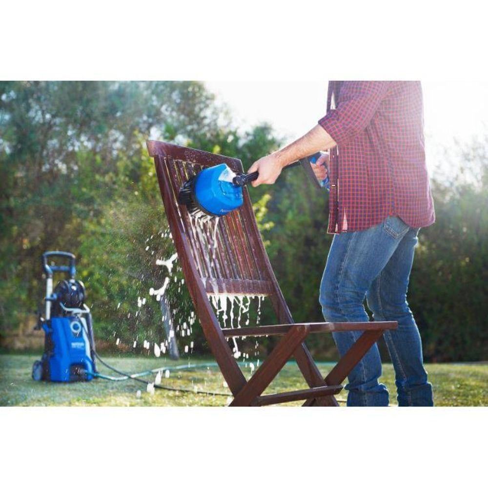 Nilfisk Hochdruckreiniger-Düse Original 128470459 Multibürsten Set komplett, Hochdruckreiniger Zubehör, Click&Clean, 3-in-1 Set, rotierende Bürste inkl. Garten-, Fahrzeug- und Felgen-Bürsteneinsatz, Reinigungsmitteltank, Ideal für die Reinigung von Gartenmöbel, Fahrrad, Balkon, Fassaden, Wohnwagen, Wohnmobil