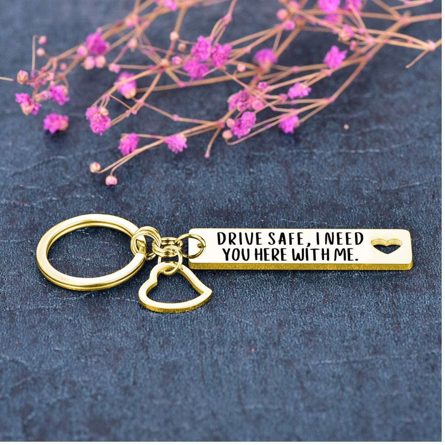 Geschenkehöhle Schlüsselanhänger mit Gravur Drive safe, I need you here with me - Glücksbringer Fahr vorsichtig, mit Herz als Glücksbringer und Schutzengel für deinen Lieblingsmensch