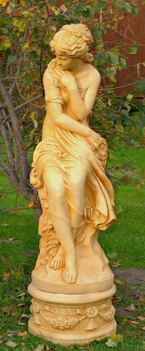 Casa Padrino Skulptur Jugendstil Deko Skulptur Mädchen Antik Stil Creme H. 160 cm - Prunkvolle Garten Statue mit Sockel - Gartenskulptur - Steinfigur - Garten & Terrassen Deko Accessoires