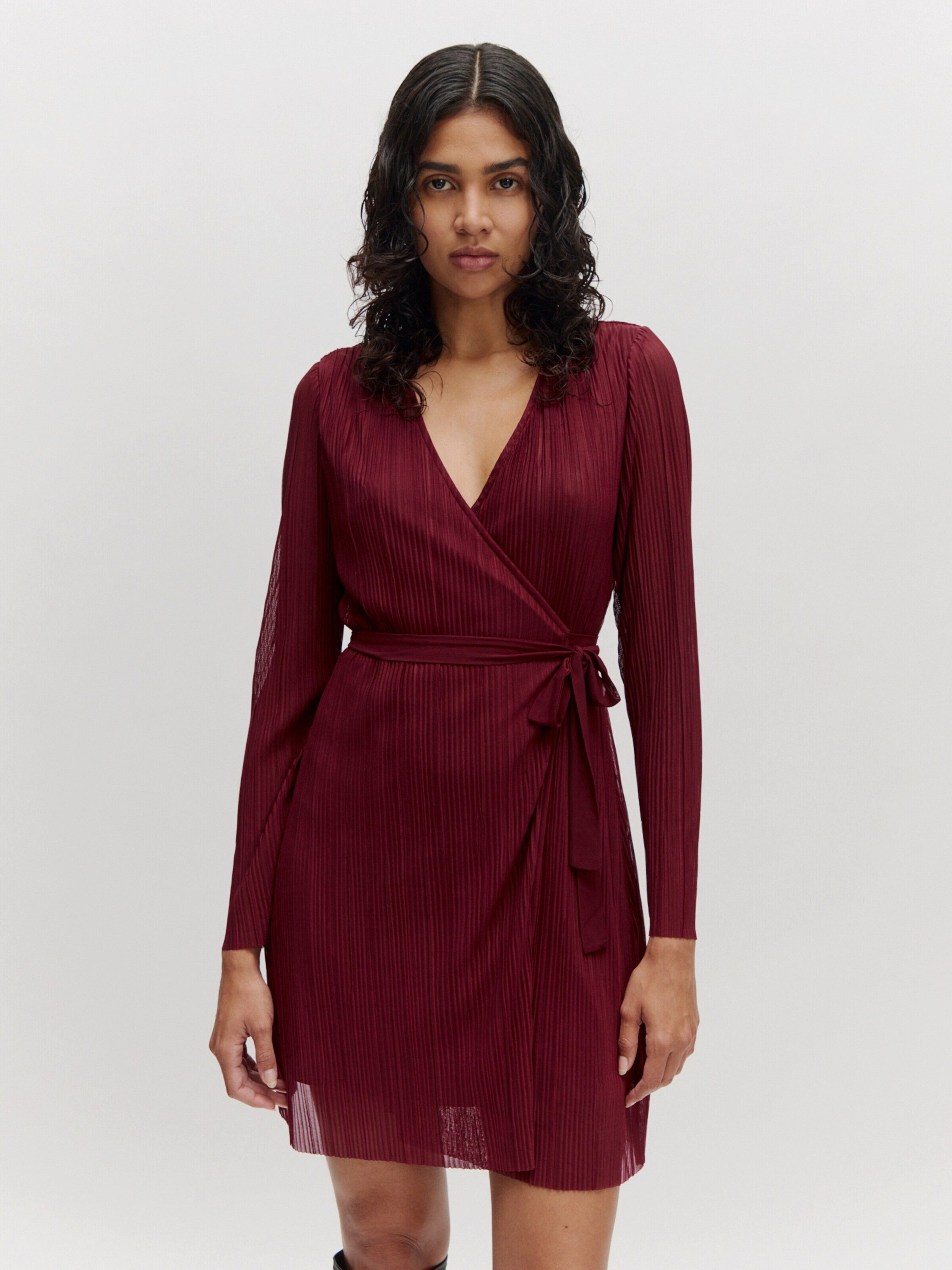 EDITED Sommerkleid Samantha (1-tlg) Wickel-Design günstig online kaufen