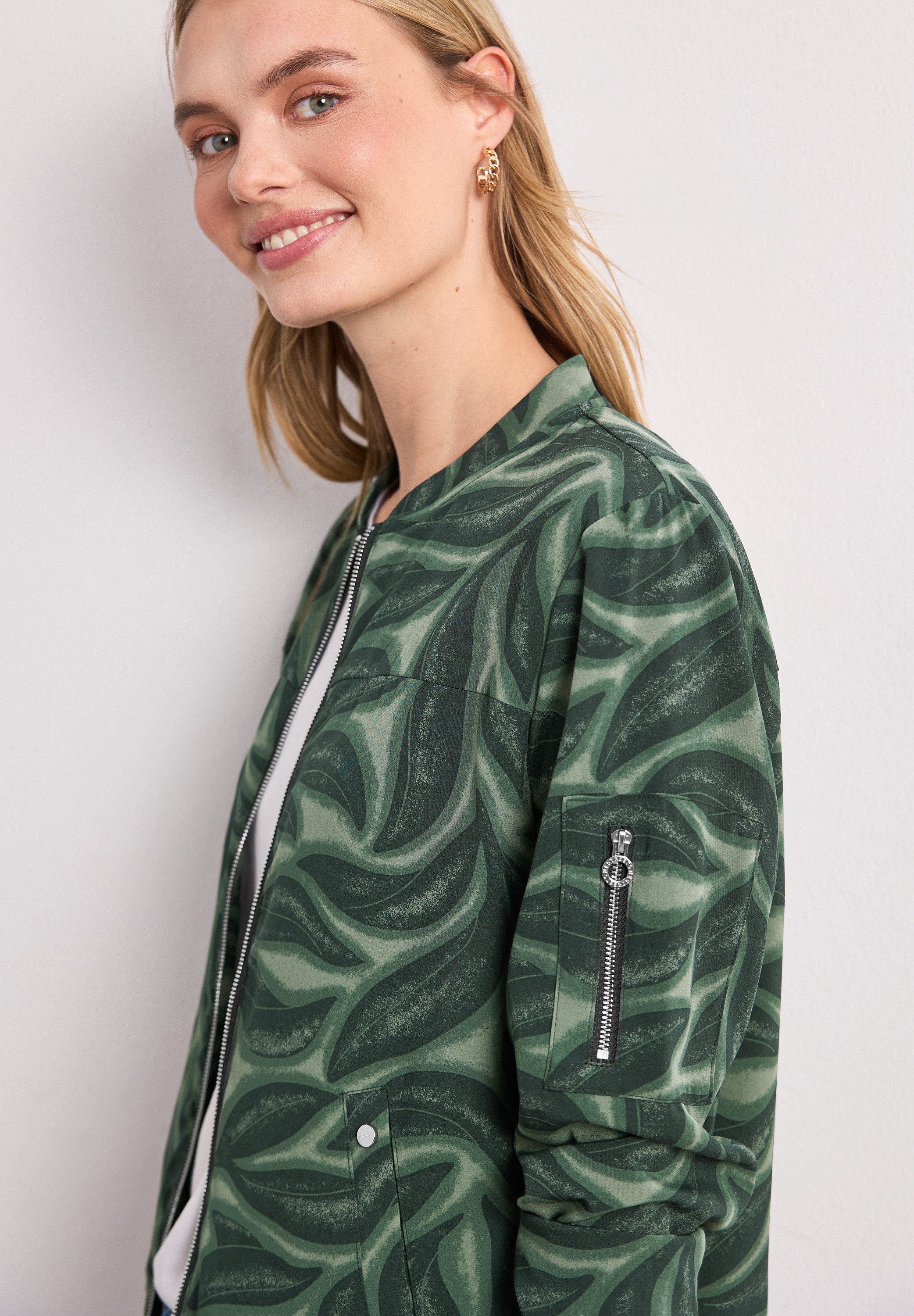STREET ONE Blouson mit Zipper und Leomuster
