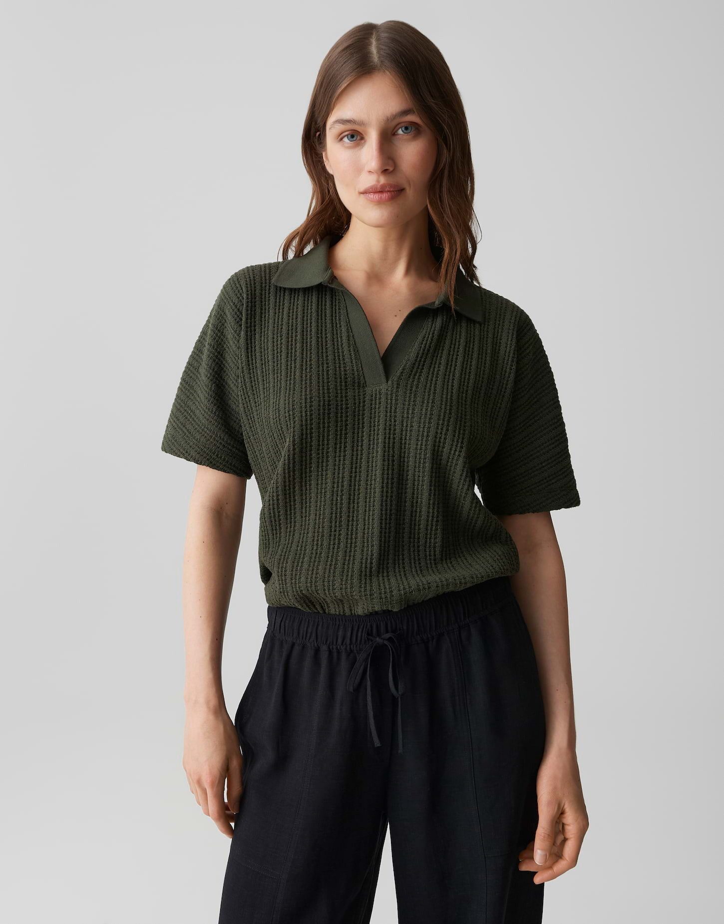 OPUS Poloshirt Sepoko aus weicher Webware mit Strickoptik Seitenschlitze sorgen für angenehme Bewegungsfreiheit