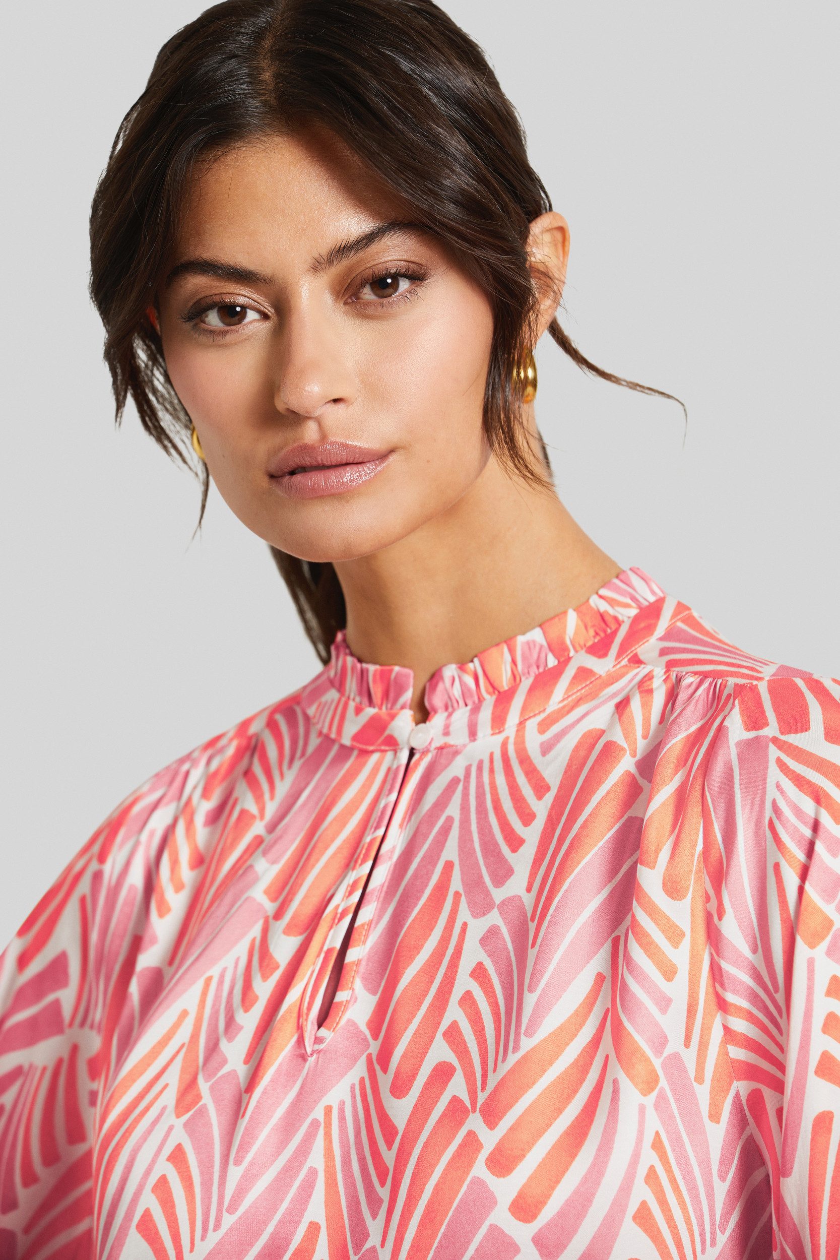 bugatti Langarmbluse mit femininen Raffungen