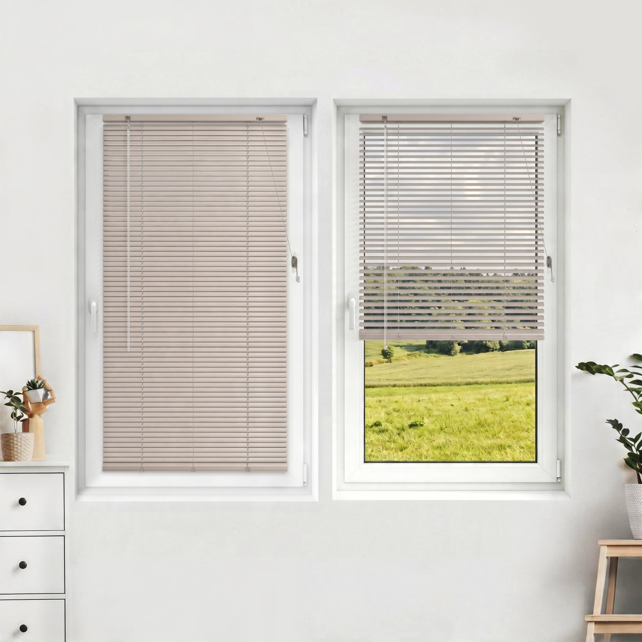 Victoria M. Jalousie Alu Jalousie 45 x 130 cm creme matt 25mm ohne u. mit Bohren, ohne Bohren, freihängend, Blendschutz mit und ohne Bohren, inkl. Klemmclips – Bild 2 von 5