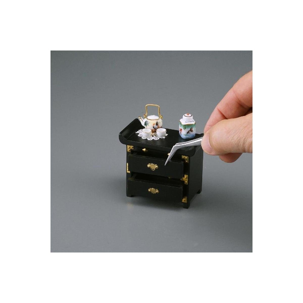 Reutter Porzellan Dekofigur 001.837/1 - Miniatur... Time", Lackkommode Japanische "Tea