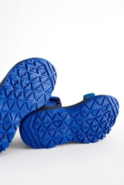 Next Trekker-Sneaker mit Klettverschlussriemen Sandale (1-tlg)