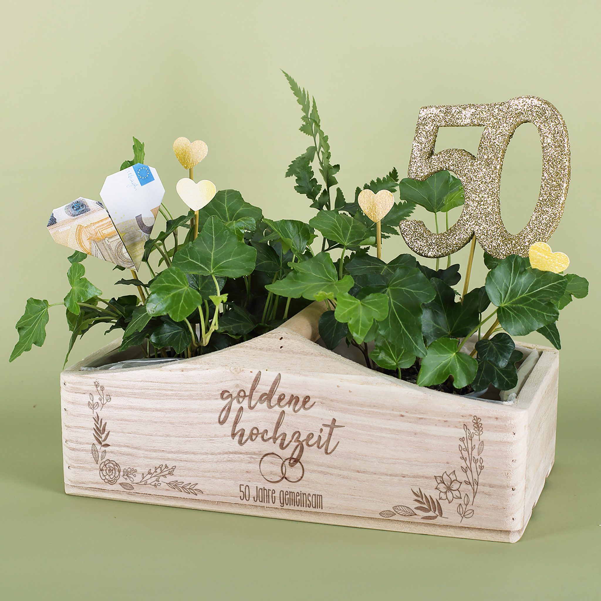 Herz & Heim Geschenkbox Pflanzkorb aus Holz mit Motiv zum Hochzeitsjubiläum, mit Holzgriff