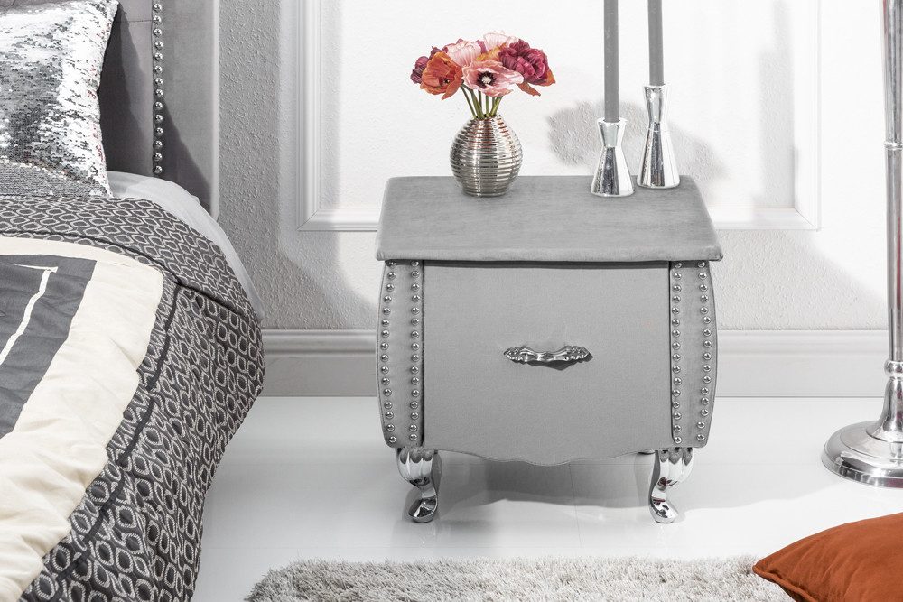 riess-ambiente Nachttisch EXTRAVAGANCIA 47cm silbergrau / silber, Nachtkommode · Samt · mit Schublade