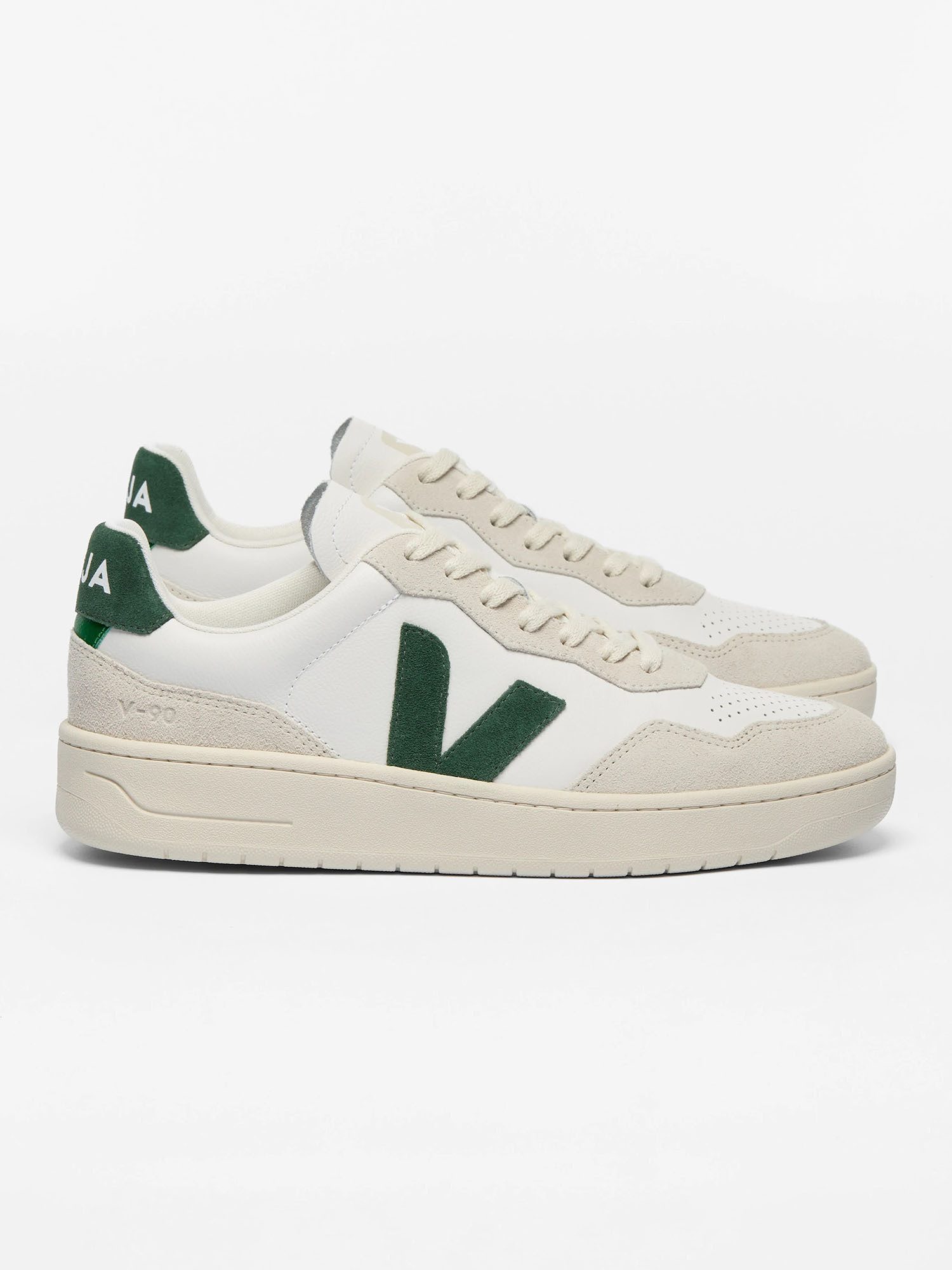 VEJA V-90 Sneaker