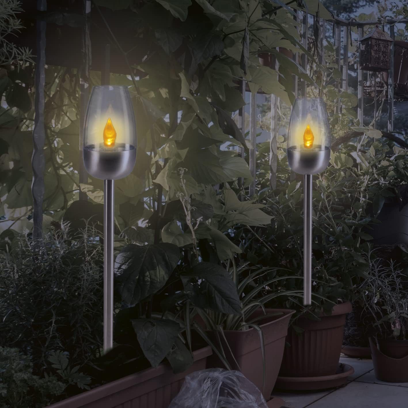 GARVIDA LED Gartenfackel GARVIDA Solar-Fackel mit Flammeneffekt - 2er-Set - silber