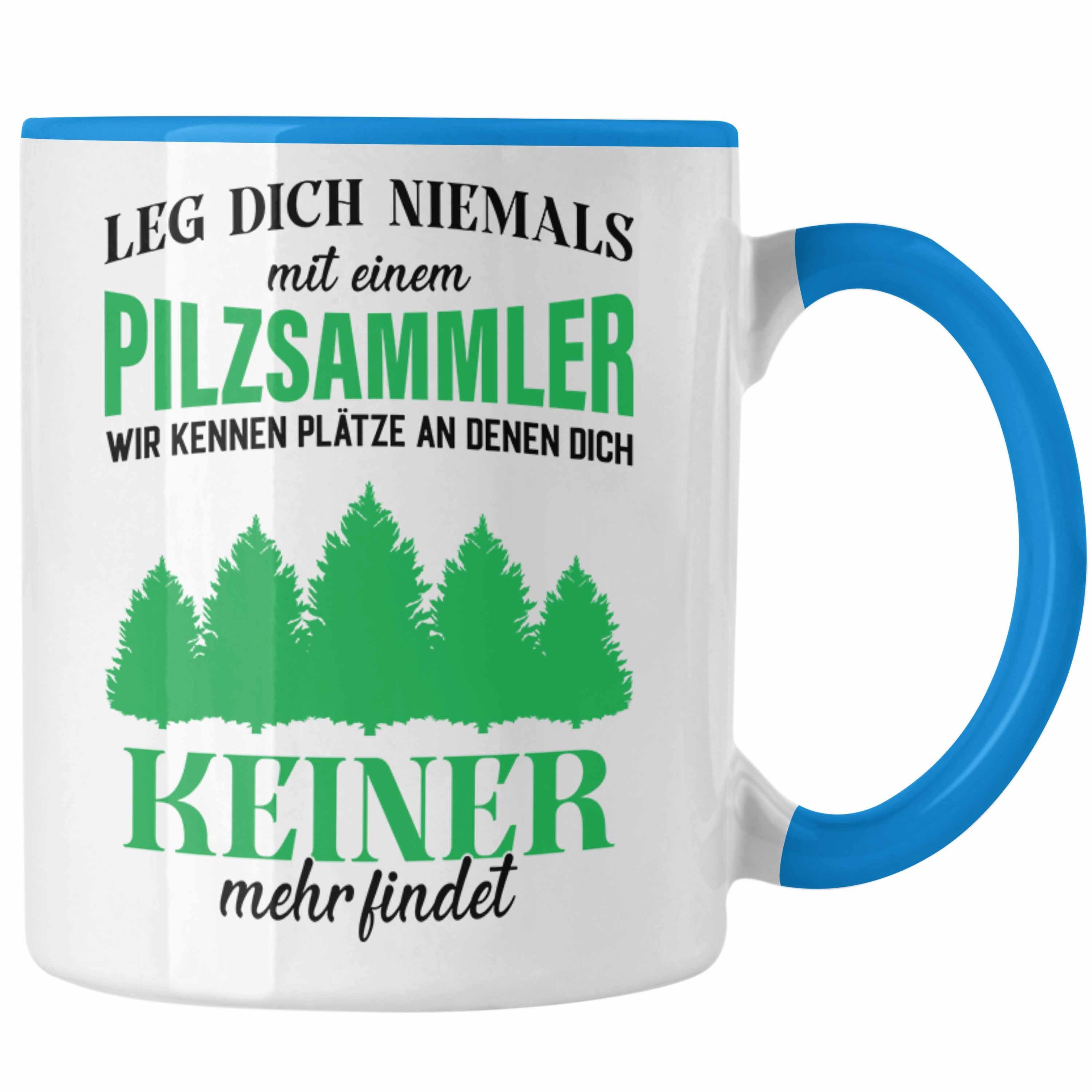 Trendation Tasse Trendation - Pilzsammler Geschenk Tasse Pilze Sammeln Kaffeetasse Geschenkidee Pilzsucher Pilzliebhaber Lustig Blau