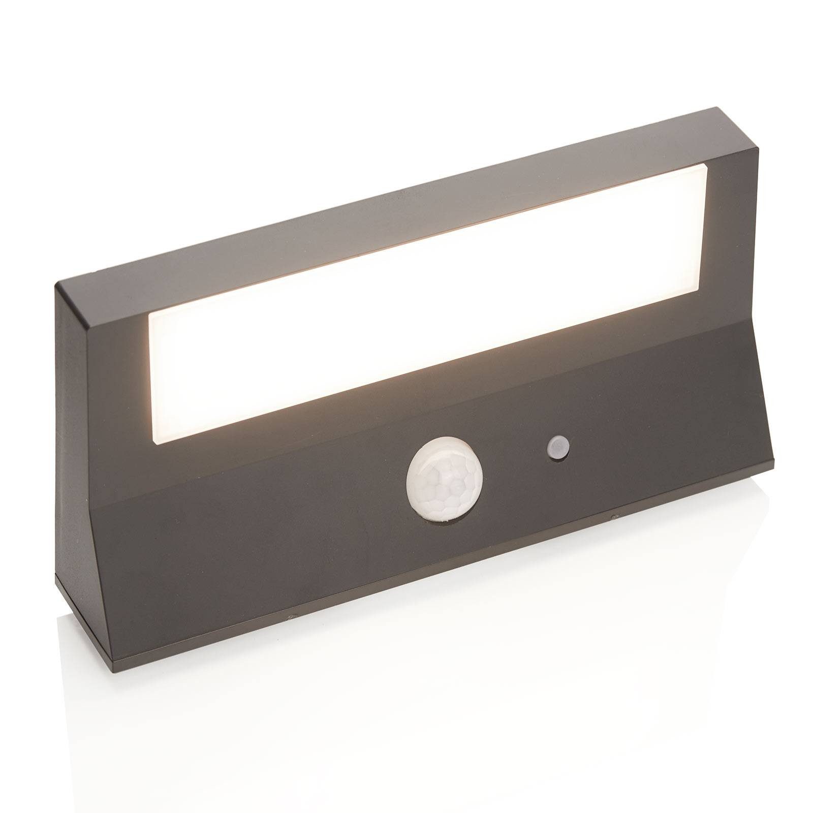 Lindby Außen-Wandleuchte Maresia, LED, Kunststoff Alu warmweiß IP44mit Bewegungsmelder, 1 x 6 W LED, warmweiß