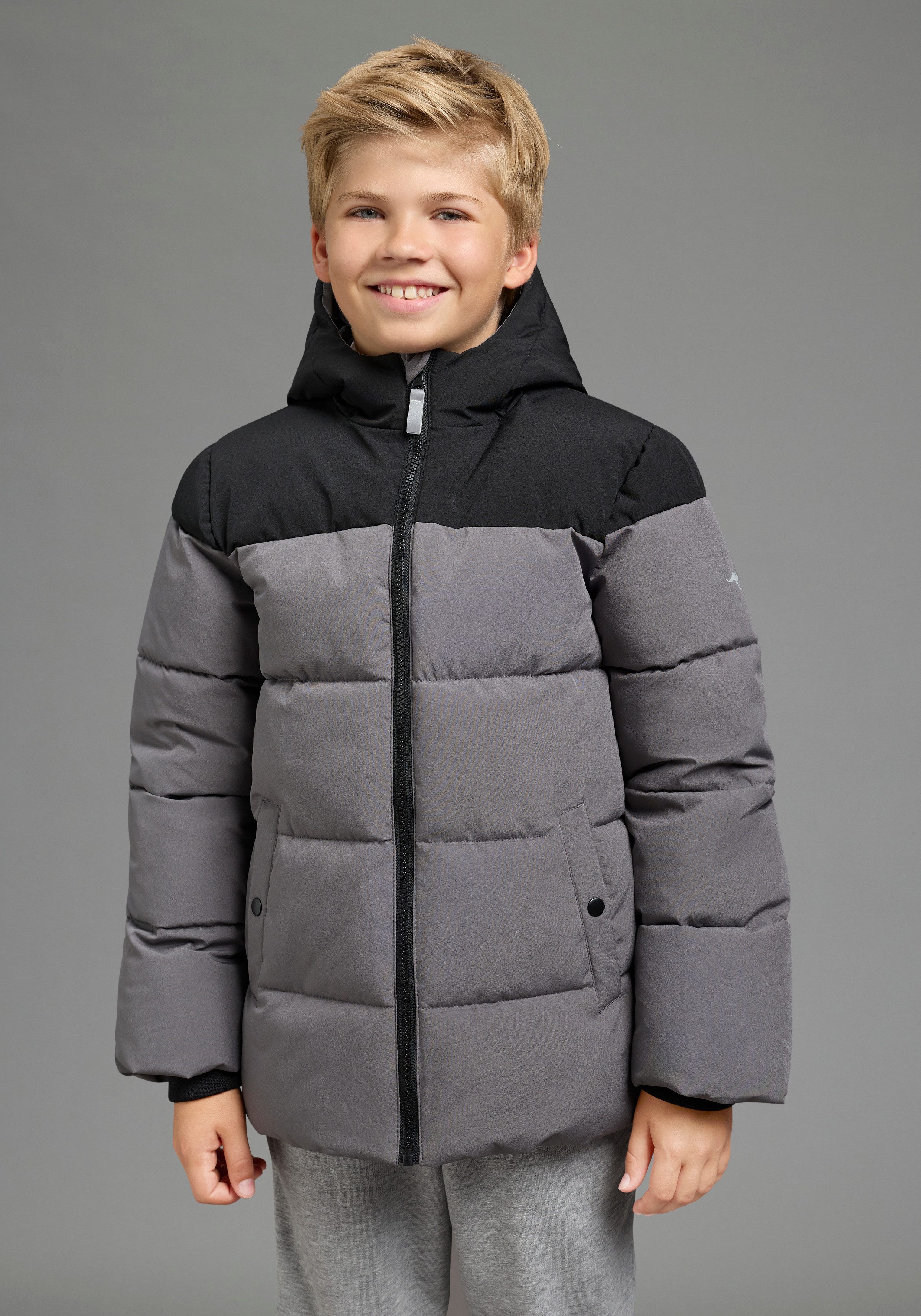 KangaROOS Outdoorjacke Winterjacke von KangaROOS mit kontrastfarbigen Einsatz Warme Jacke mit Fleece-Innenfutter und gefütterter Kapuzenfütterung