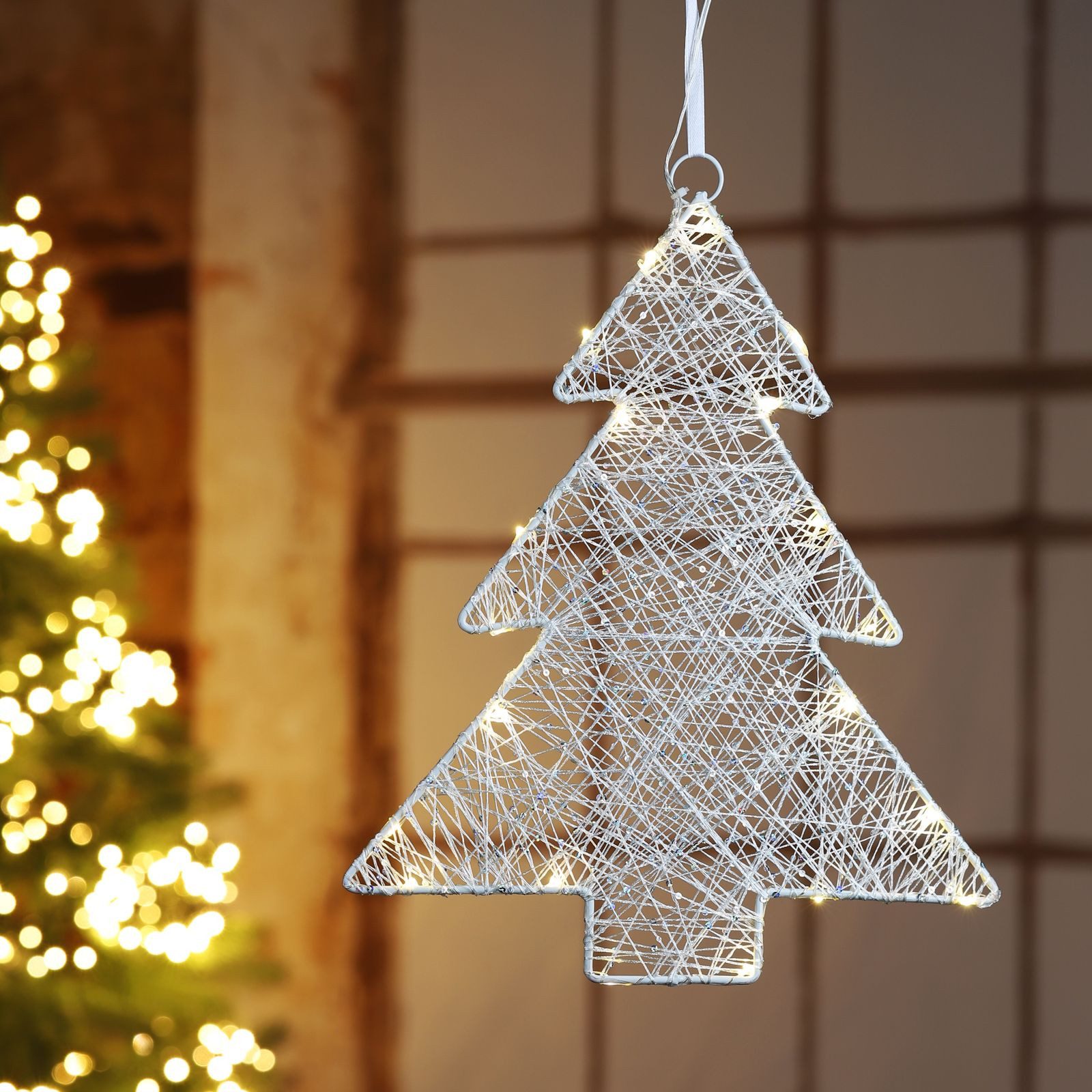 Weihnachtsfigur LED Mini-Tannenbaum aus Metall, schimmernd und weiß
