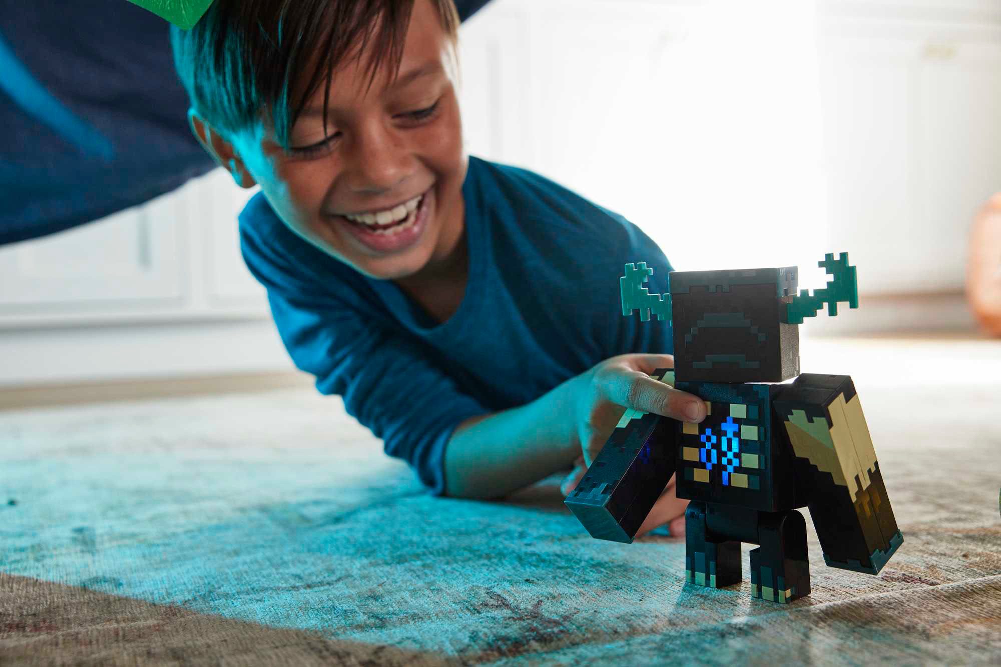 Mattel® Actionfigur Minecraft, The Warden, mit Licht & Geräuschen