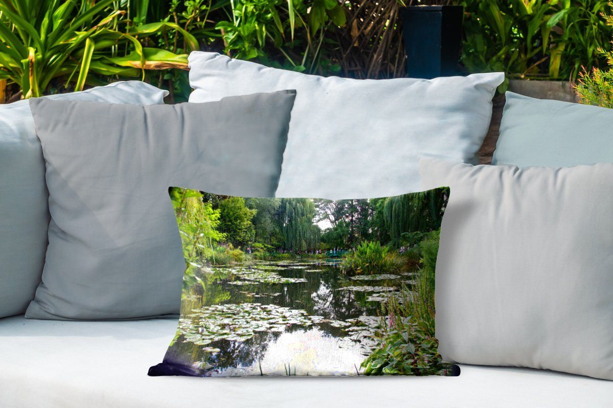 Dekokissenbezug, Polyester, Monets Dekokissen Kissenhülle französischem spiegelt Garten, sich dem auf Die MuchoWow Wasser in Sonne Outdoor-Dekorationskissen,