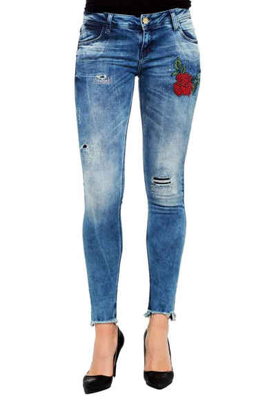 Cipo & Baxx Slim-fit-Jeans mit stylischen Stickdetails in Skinny Fit