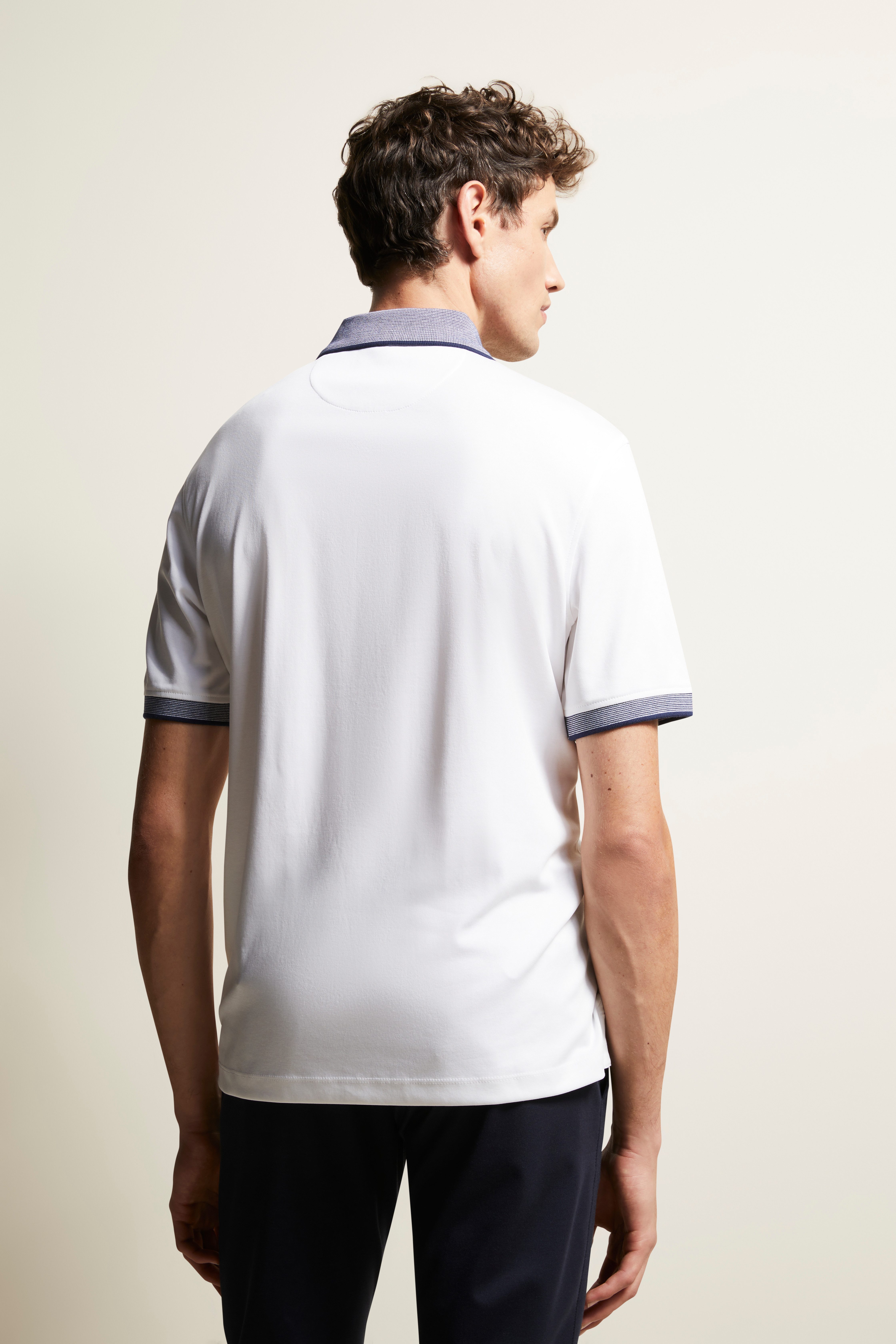 bugatti Poloshirt farbliche Akzente an Kragen, günstig online kaufen