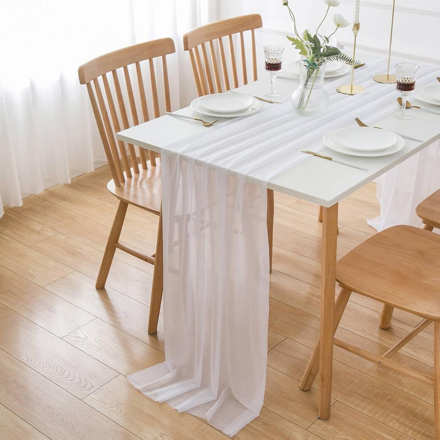 LuxusKollektion Tischläufer Tischläufer Chiffon Tüll Hochzeit 300x70cm Weiß Weiß-24 70 x 300 cm (1-tlg)