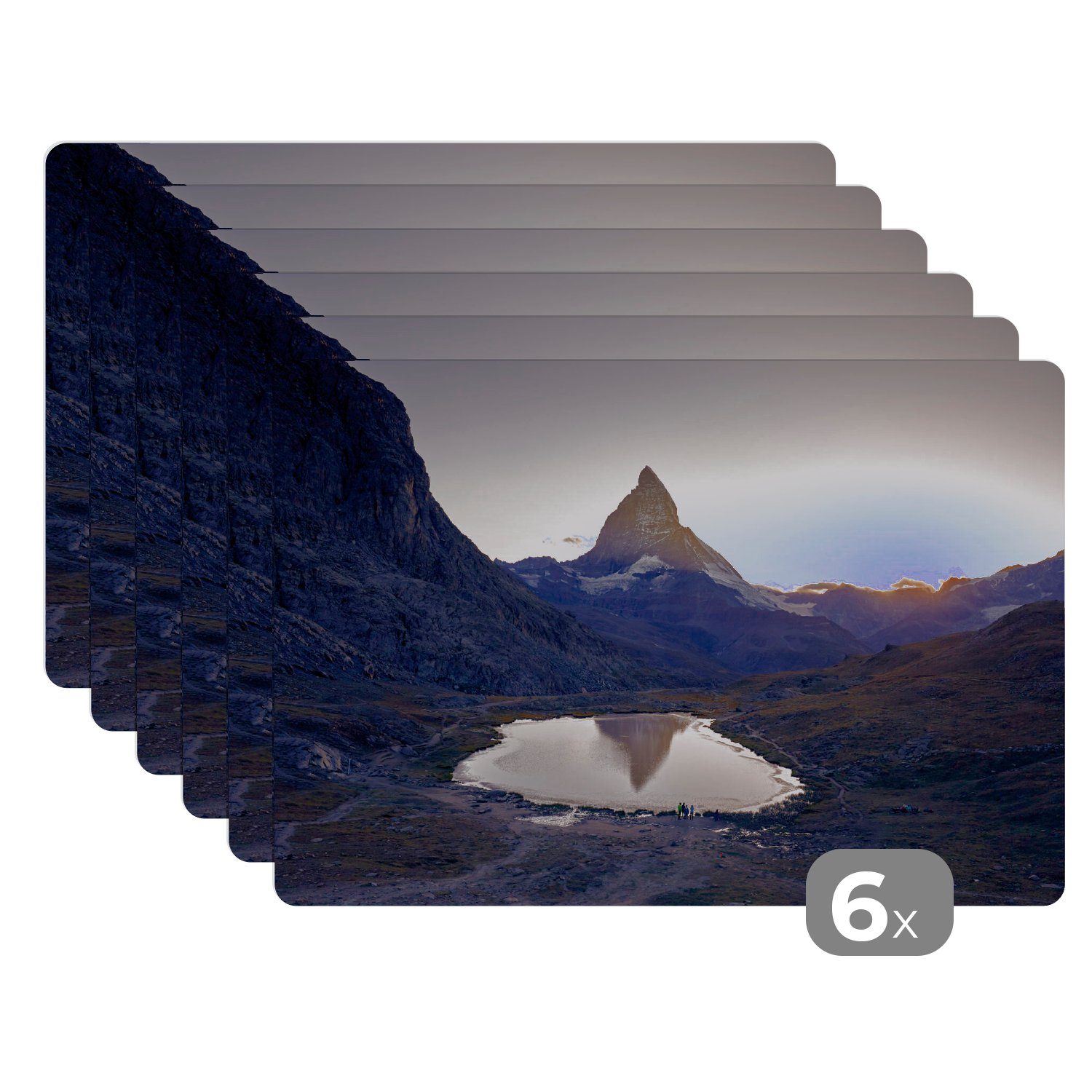 Platzset, Das Matterhorn und der Riffelsee bei Sonnenaufgang in der Schweiz, MuchoWow, (6-St), Platzset, Platzdecken, Platzmatte, Tischmatten, Schmutzabweisend