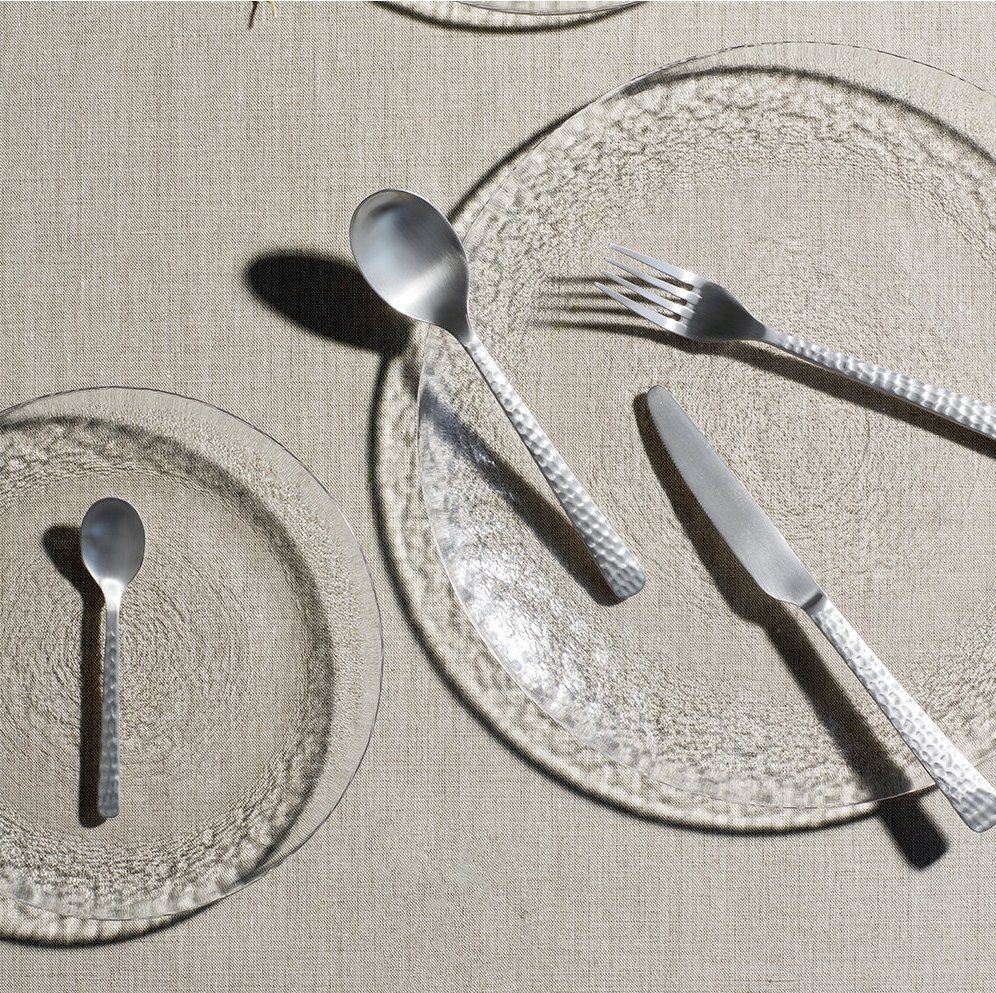 Broste Copenhagen Besteck-Set Copenhagen HUNE Besteckset gebürsteter Satin 16tlg., Edelstahl 18/8, Hune hammered Besteck