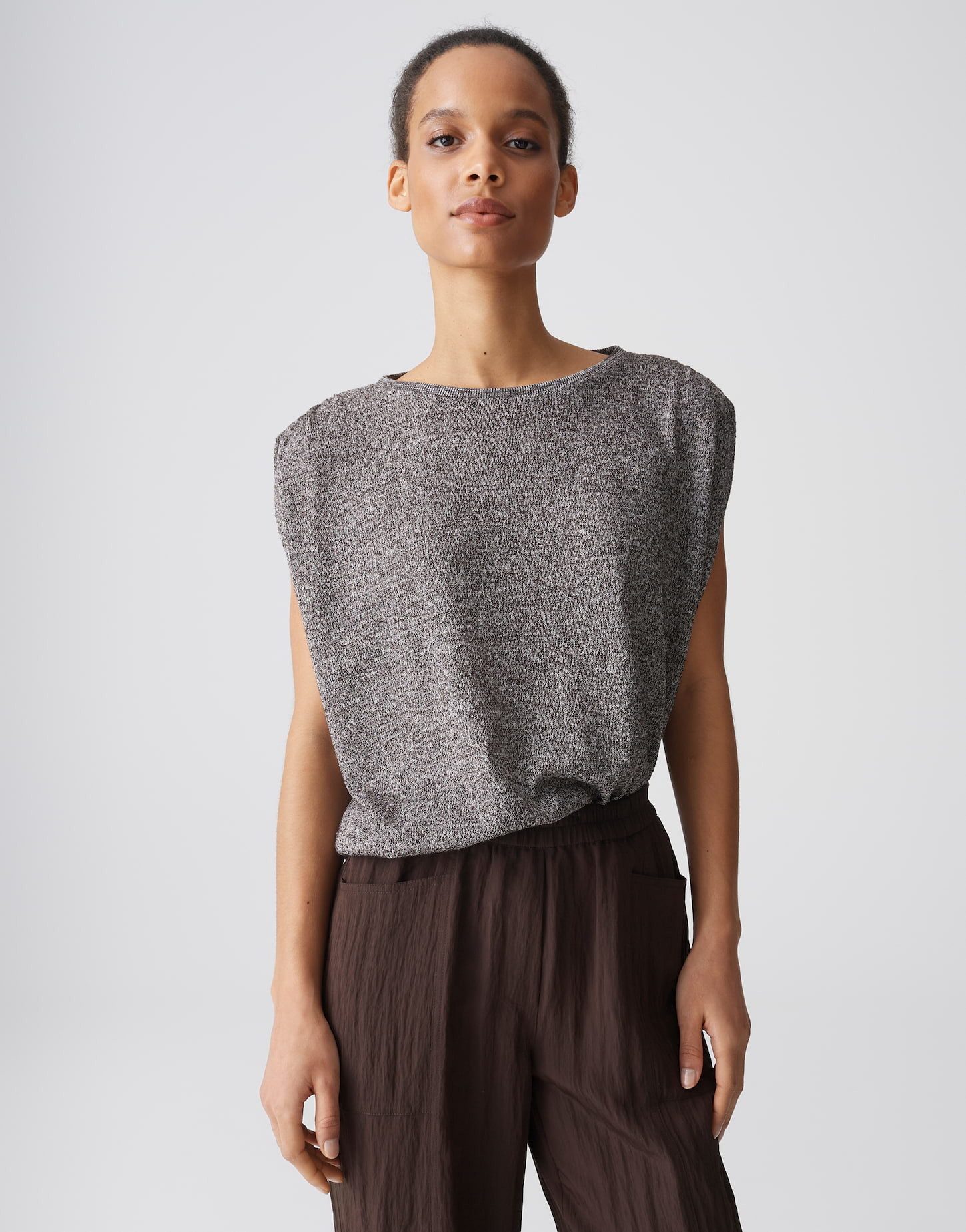 OPUS Kurzarmshirt Sagom aus weichem Jersey mit Strickoptik Zarte Falten geben dem Look eine lockere Leichtigkeit