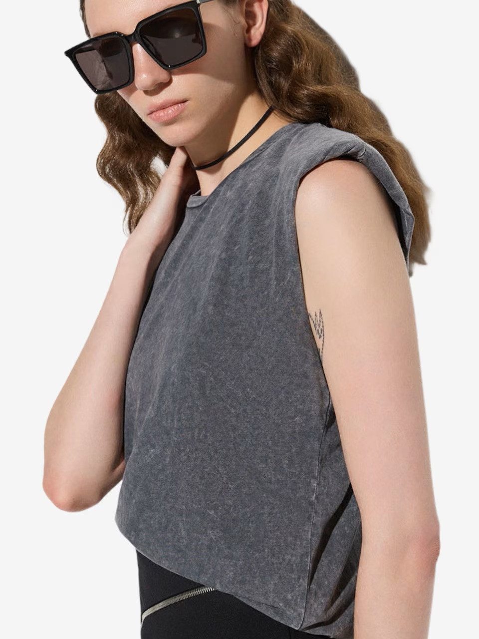 T-Shirt Gepolstert in Anthrazit
