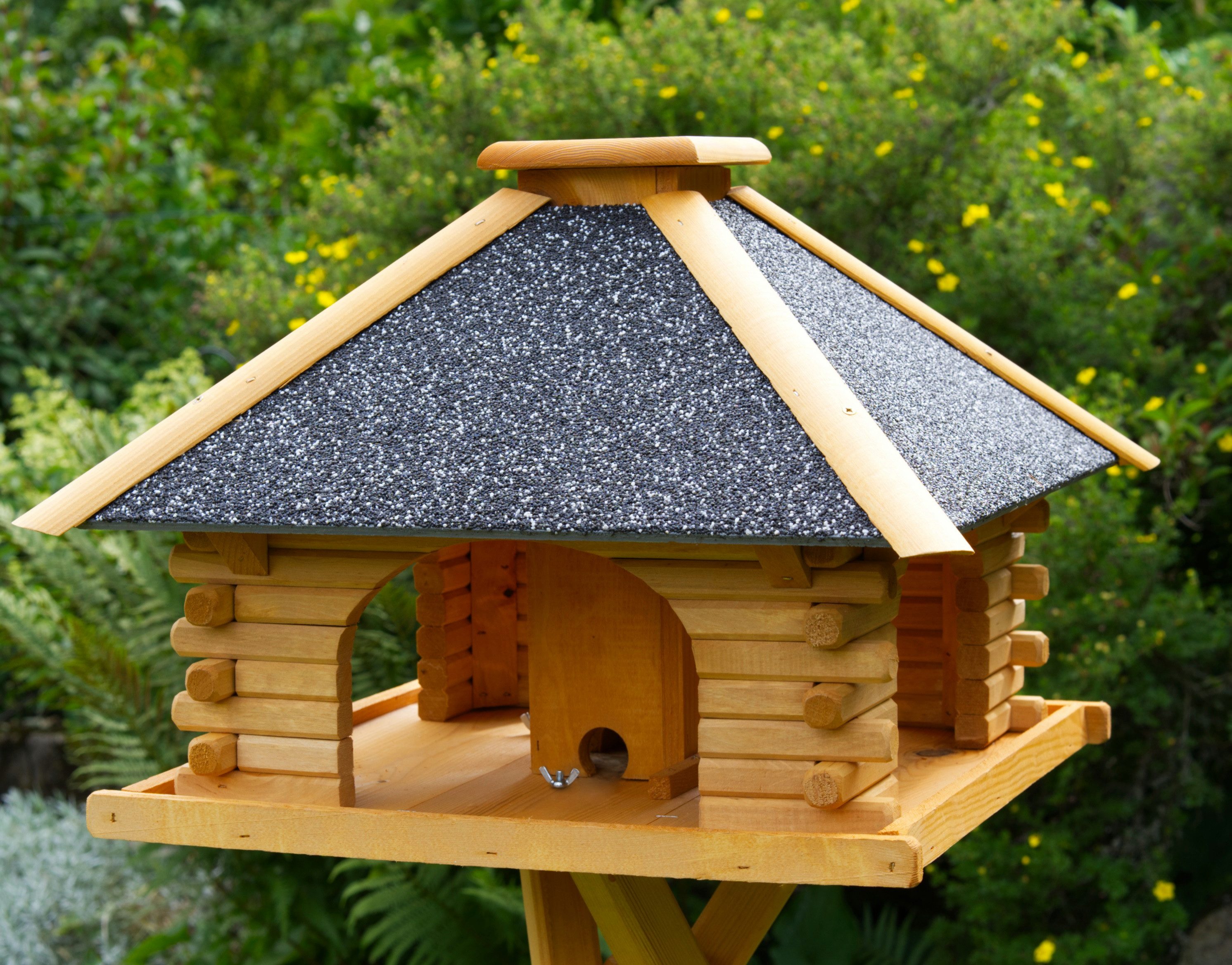 Vogelhaus Futterhaus mit Strukturputzdach, Ständer und Solar wählbar