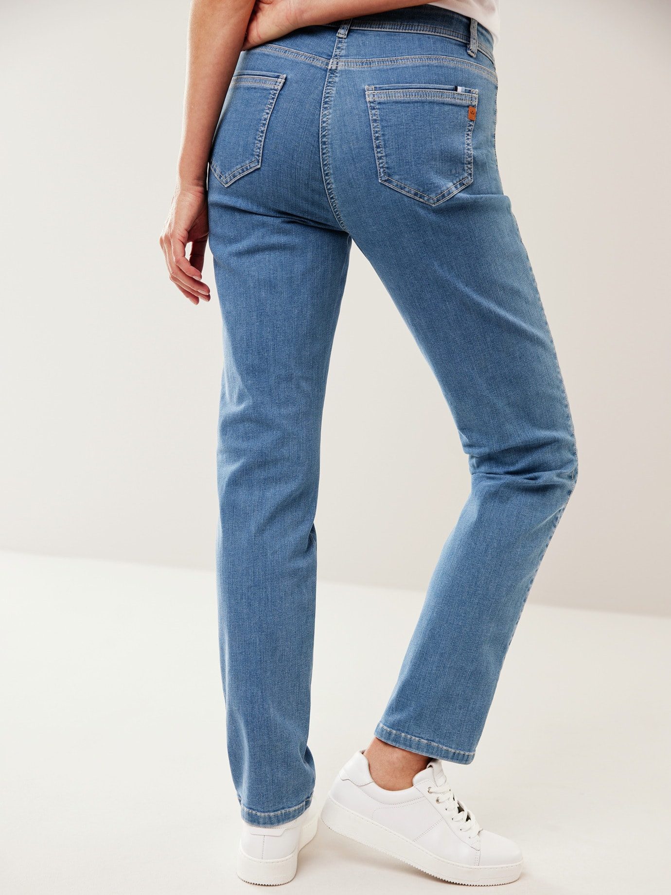 Walbusch Stretch-Jeans Damen Passform-Jeans Feminine Fit Comfort fit, pflegeleicht, atmungsaktiv, Kurzgröße – Bild 3 von 4