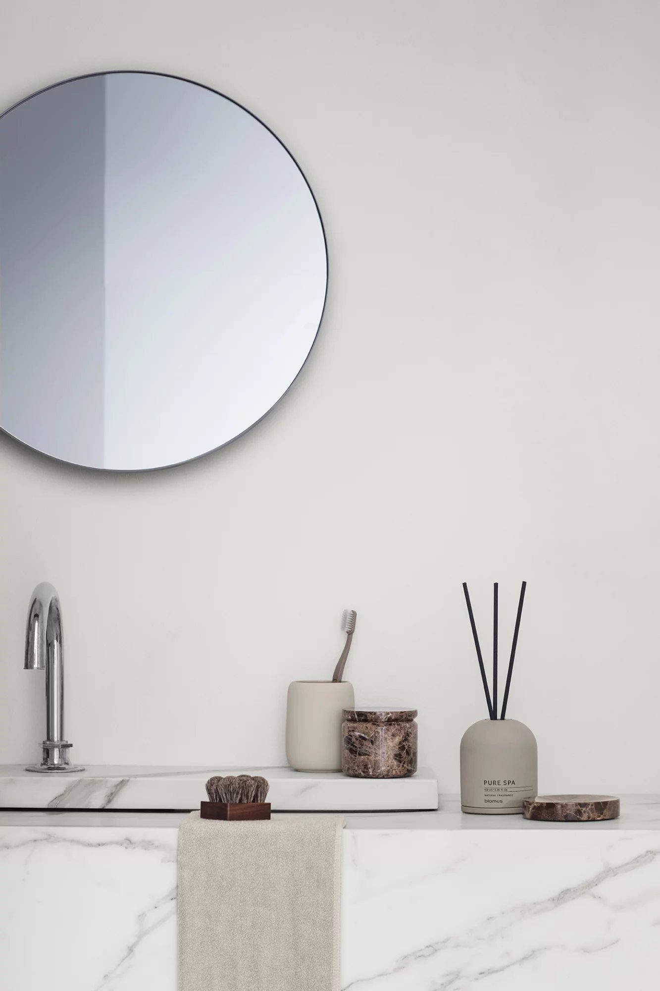 blomus Wandspiegel -RIM- Moderner Wandspiegel: Grau getöntes Glas & Stahlra günstig online kaufen