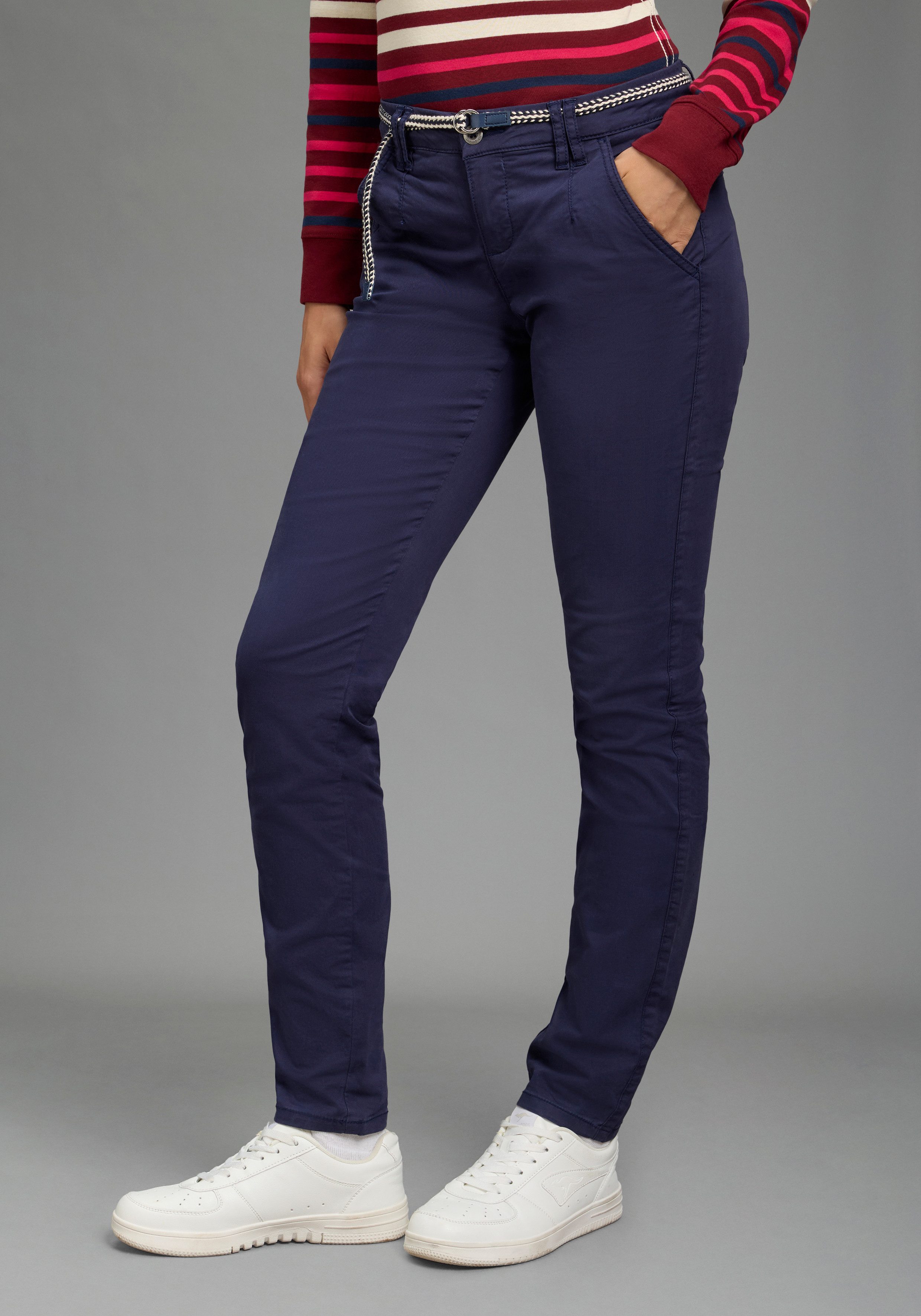 KangaROOS Chinohose (Set, 2-tlg., mit Gürtel) in schmaler Form, mit Kordel zu binden