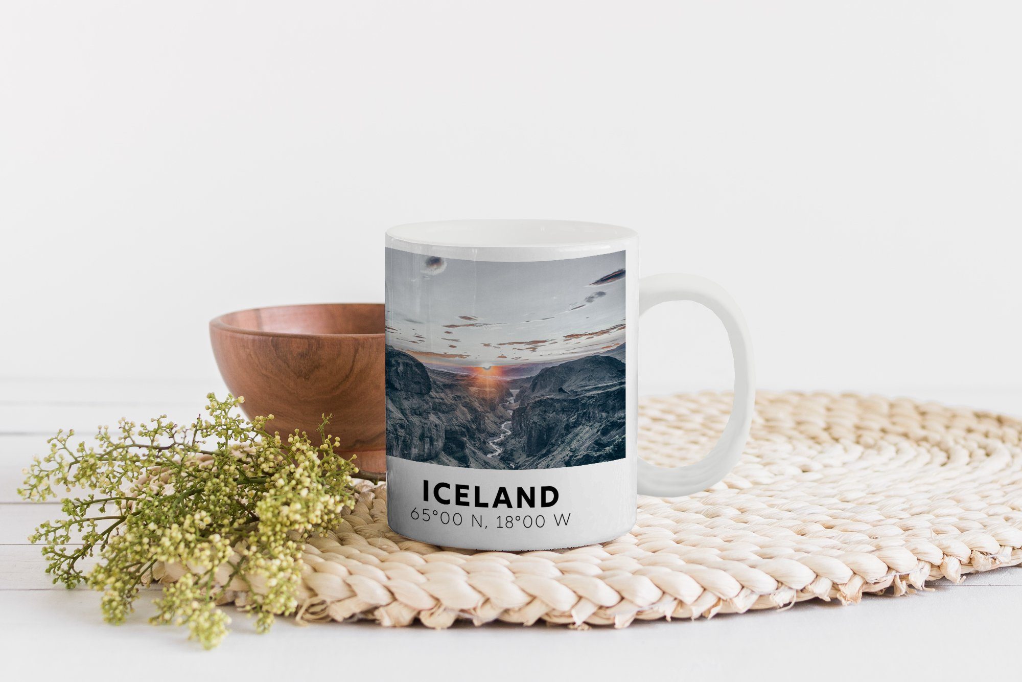 Tasse Teetasse, Geschenk MuchoWow Wasser Island Teetasse, Keramik, Sonne, Kaffeetassen, - Berge - - Becher,