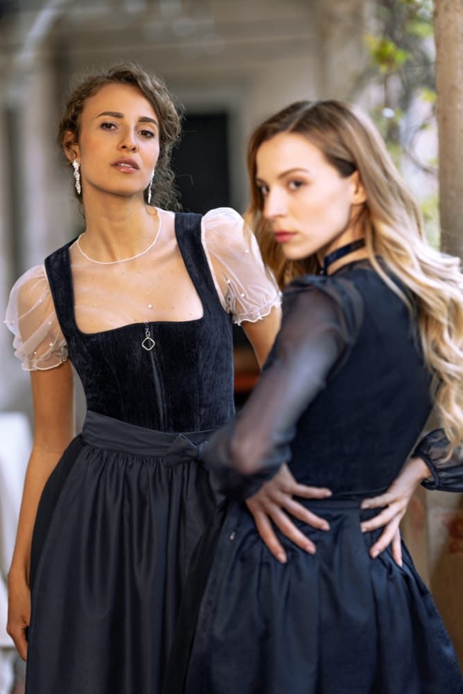 MarJo Dirndl Dirndl Kirchham 70cm Länge nachtblau – Bild 2 von 2