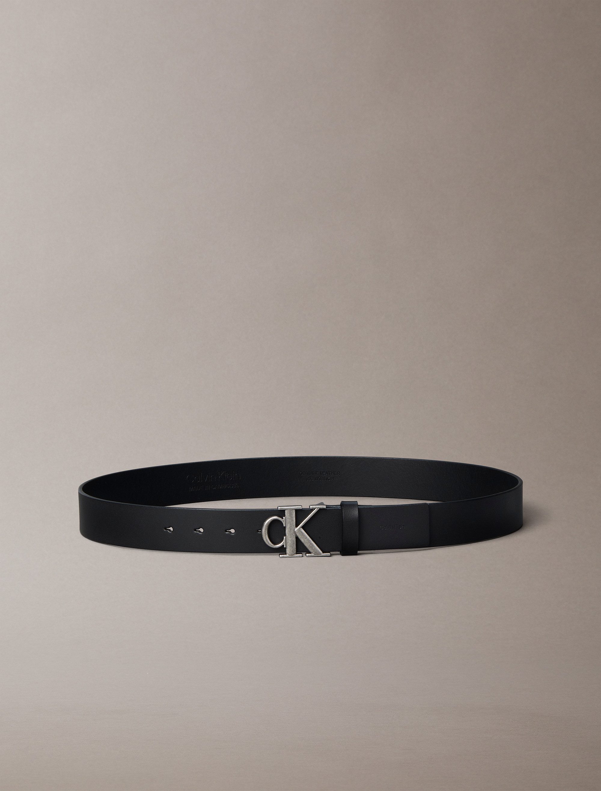 Calvin Klein Ledergürtel CK BUCKLE SMOOTH 35MM Größenverstellbar mit Metallschließe