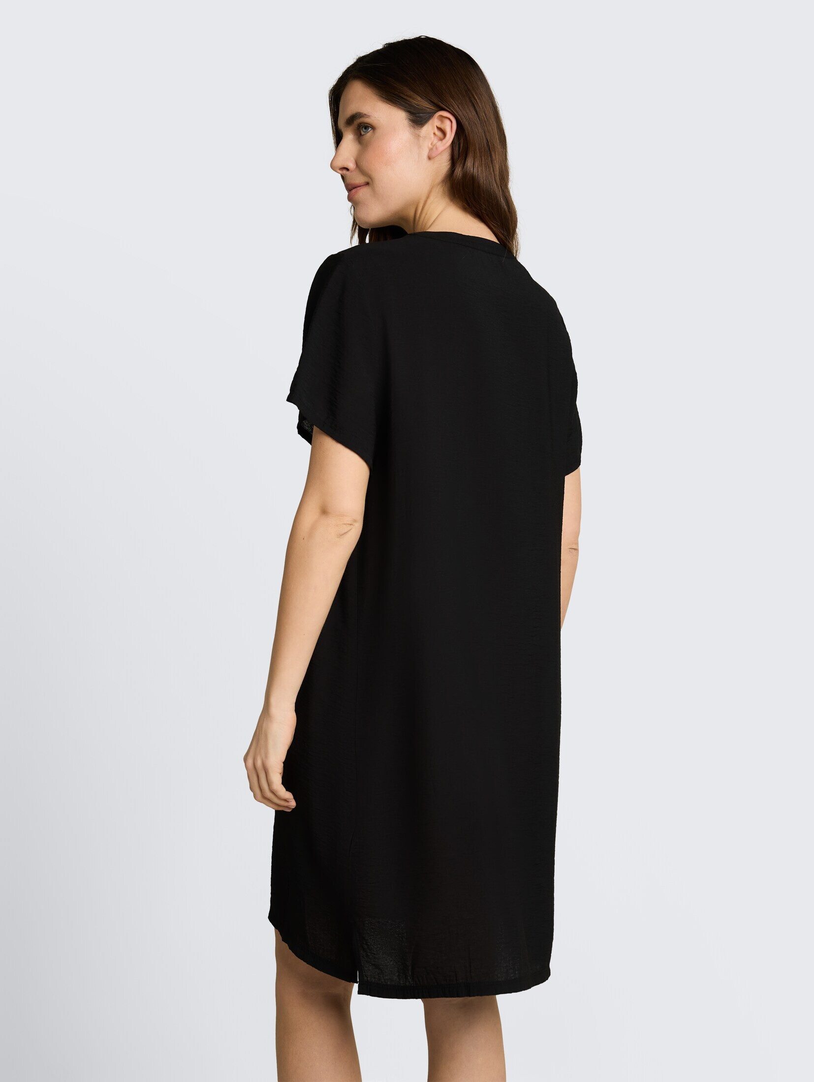 TOM TAILOR Midikleid Kleider & Jumpsuits Kleid mit V-Ausschnitt