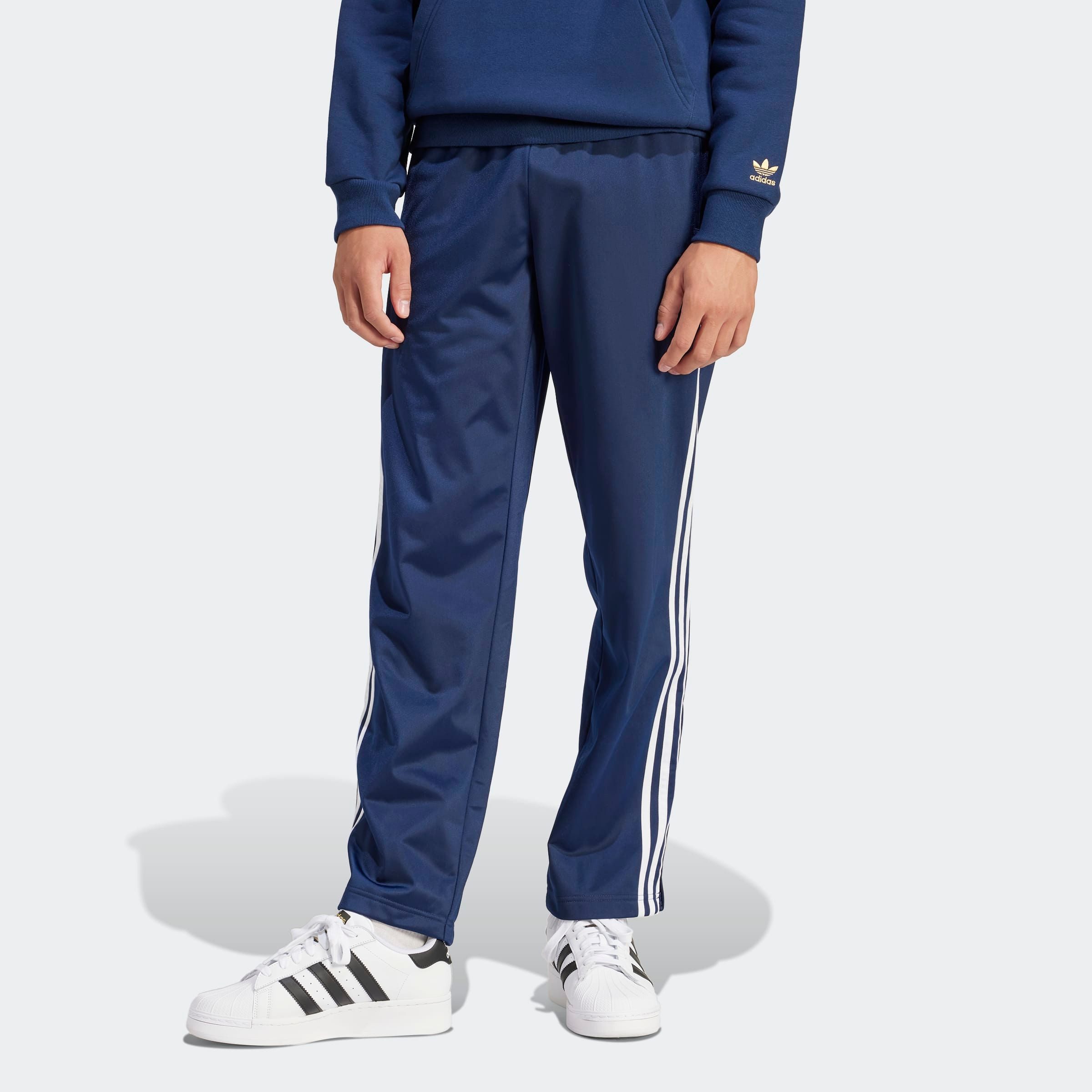 adidas Originals Sporthose FIREBIRD TP (1-tlg) Trackpant-Design, mit Reißve günstig online kaufen